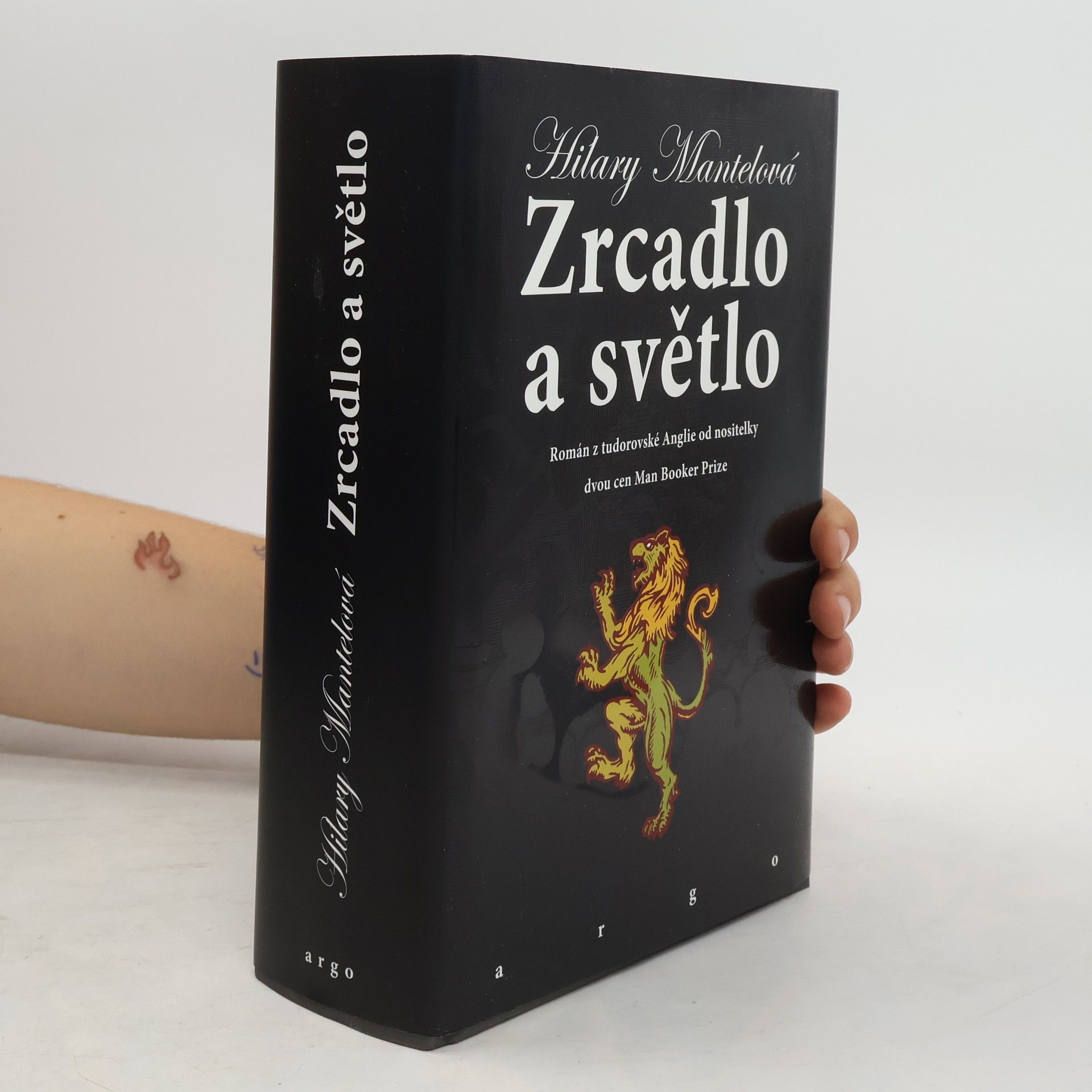 Hilary Mantel Zrcadlo a světlo