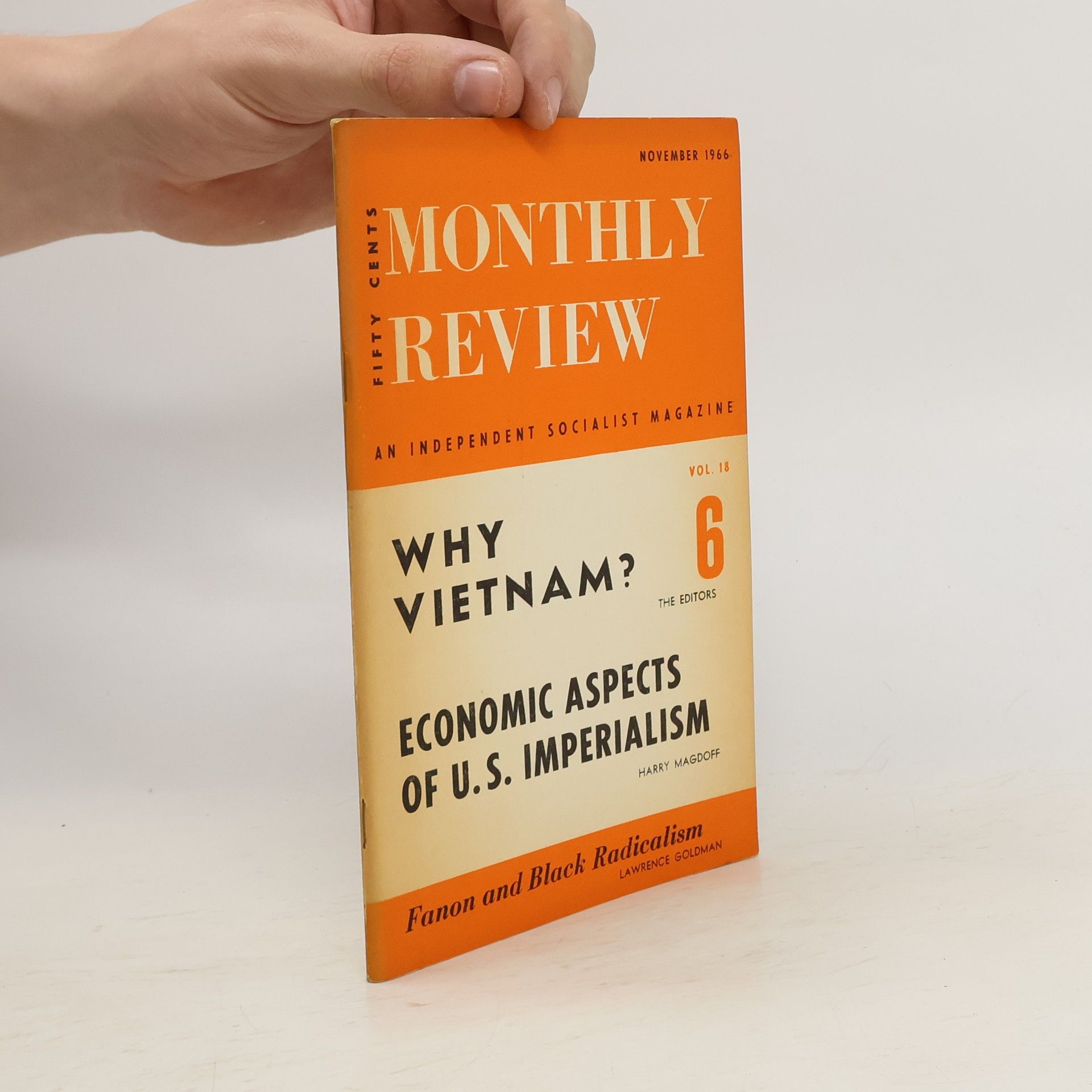 Collectif d'auteurs Monthly Review 6