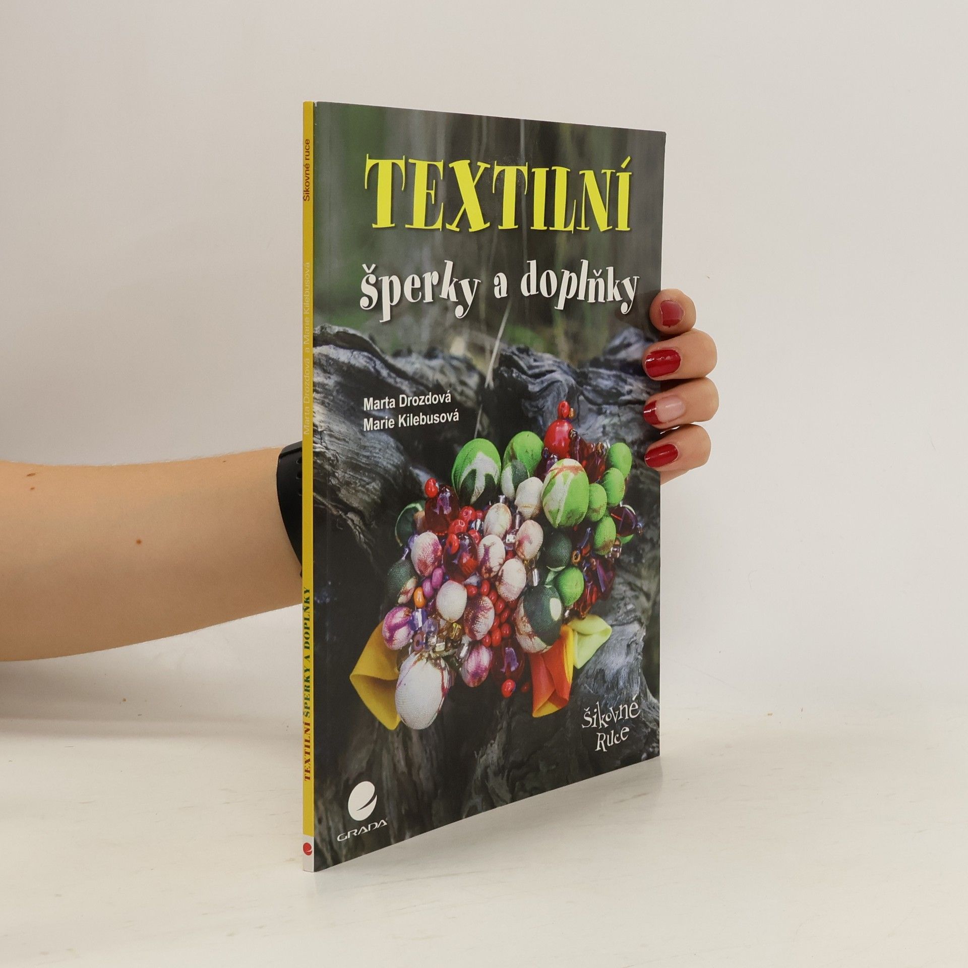 Marta Drozdová Textilní šperky a doplňky