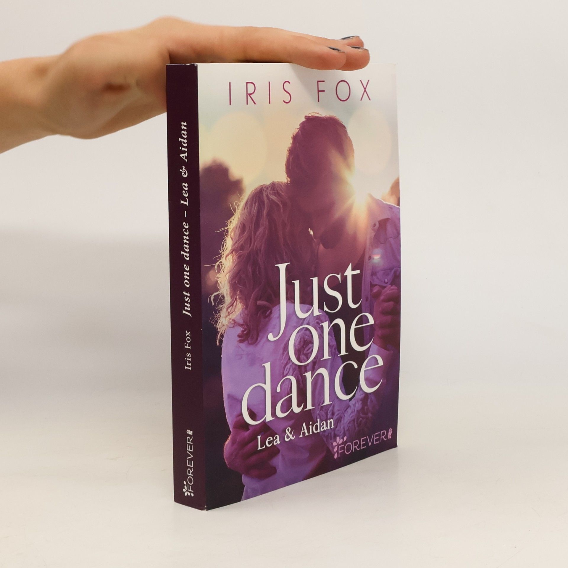 Iris Fox Just one dance - Lea & Aidan
