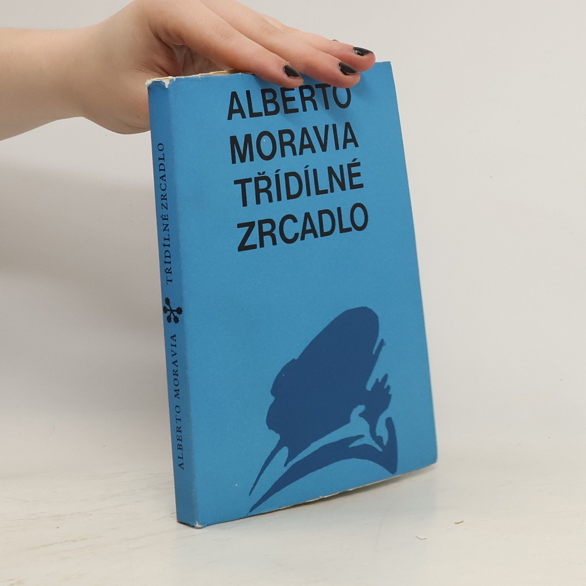 Alberto Moravia Třídílné zrcadlo