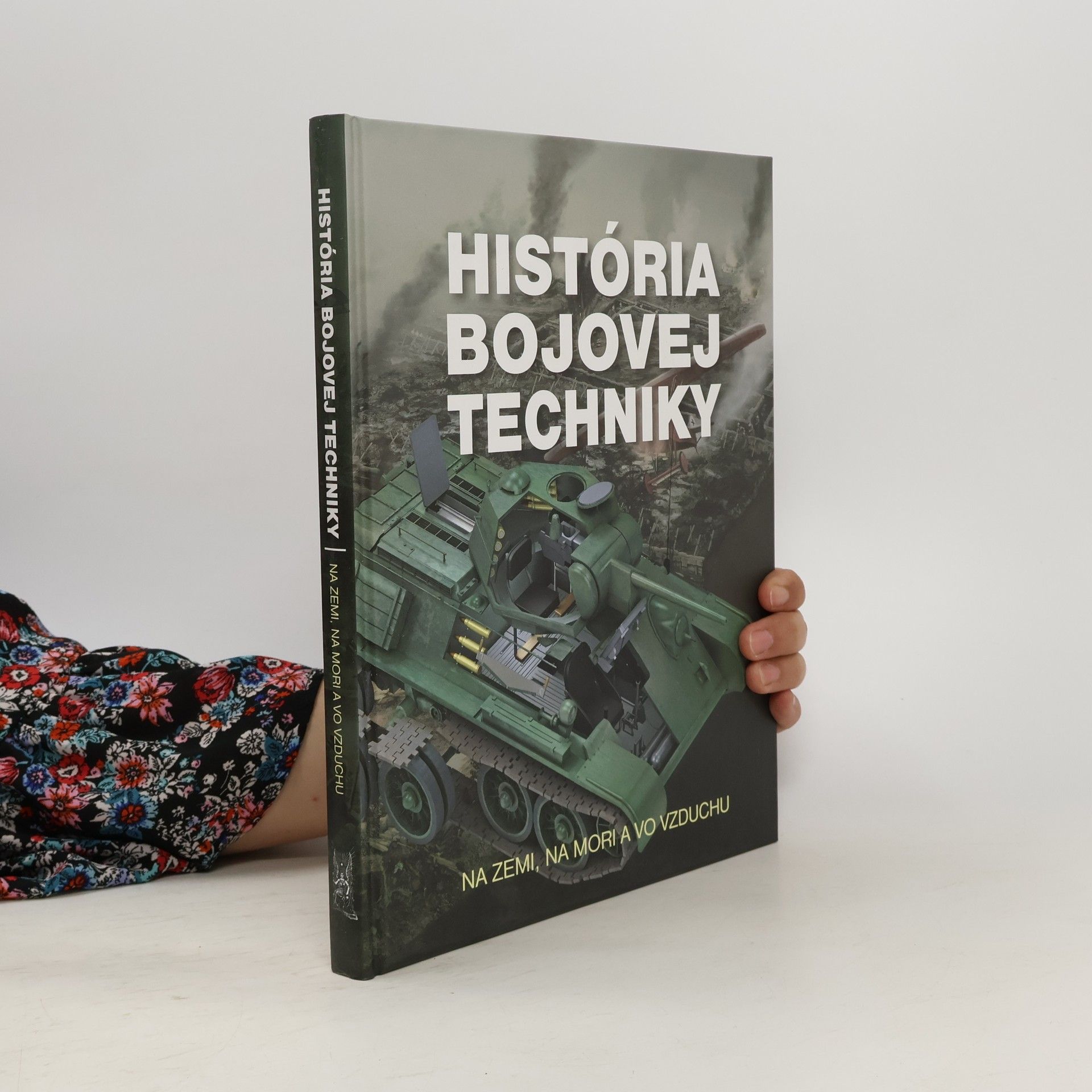 Alberto Moreno de la Fuente História bojovej techniky