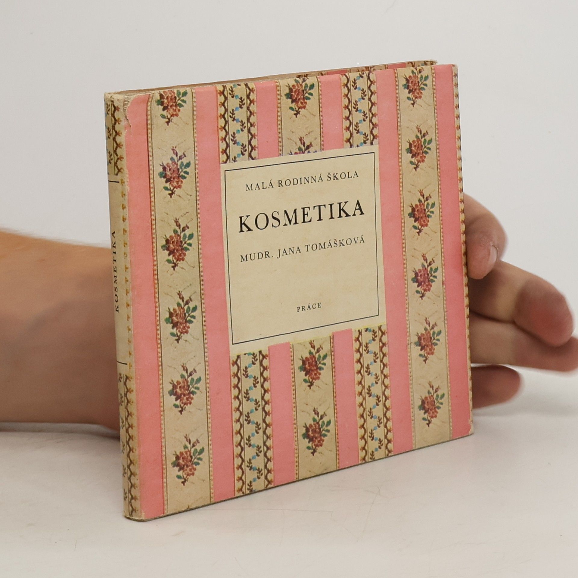 Jana Tomášková Kosmetika. Malá rodinná škola