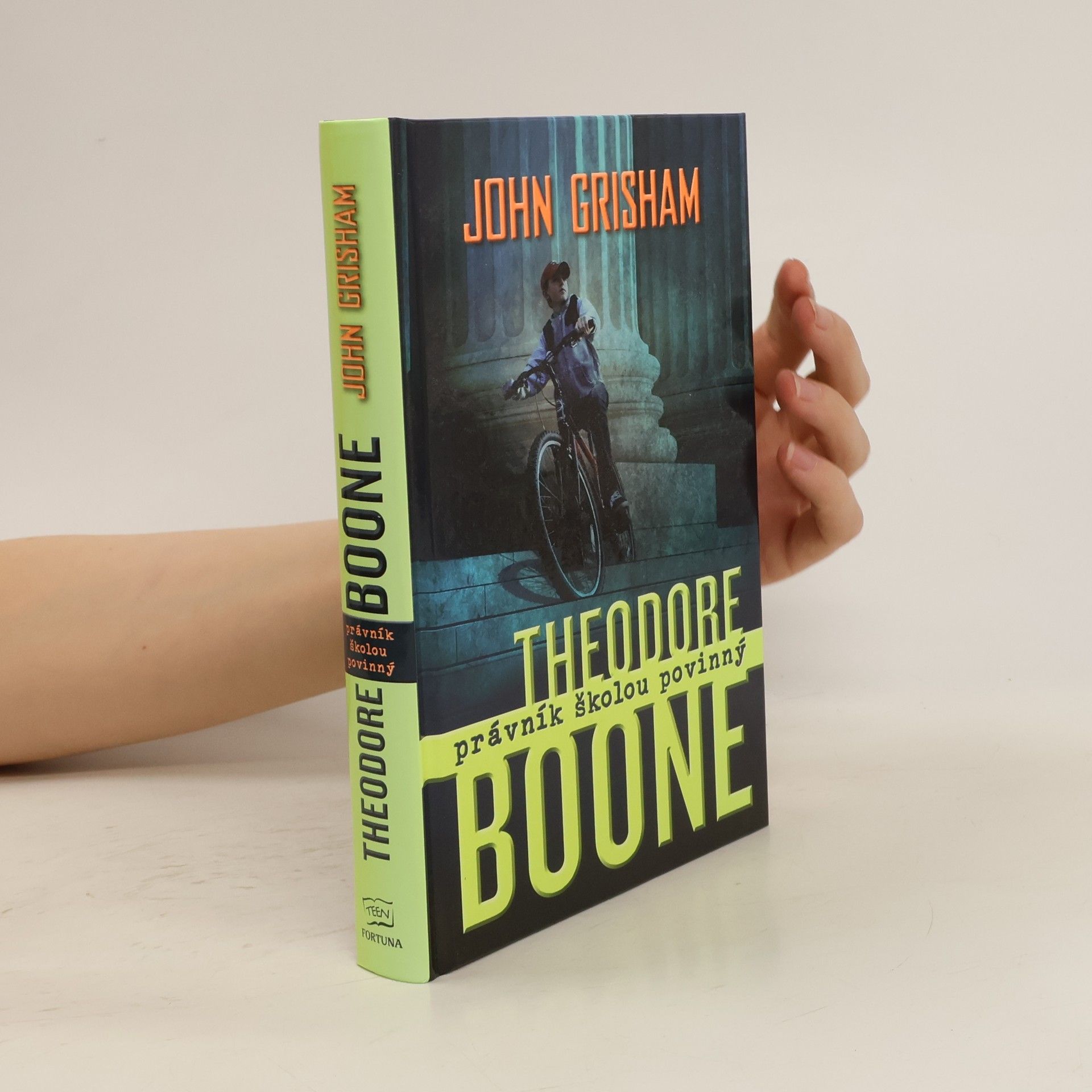 John Grisham Theodore Boone: Právník školou povinný