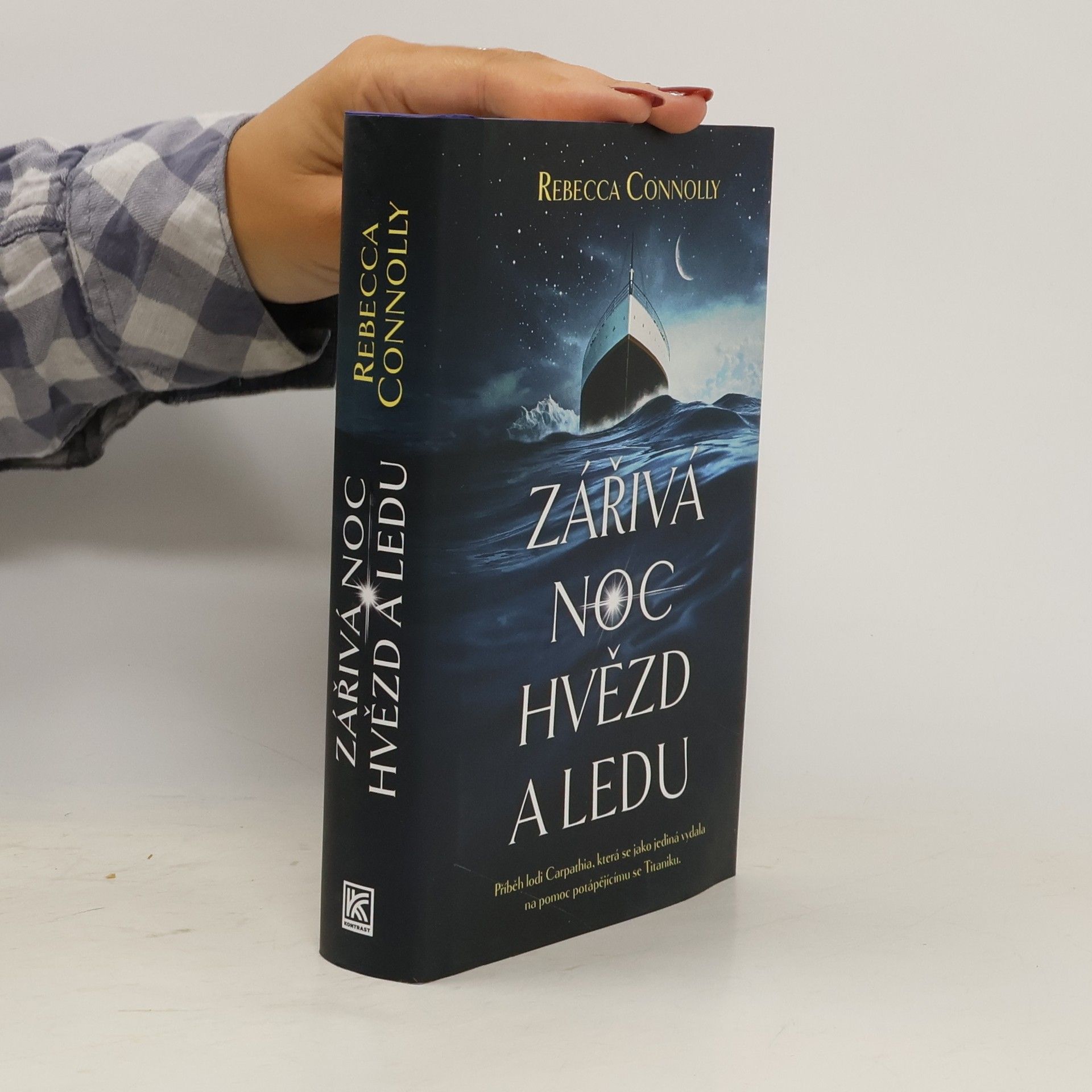 Zářivá noc hvězd a ledu