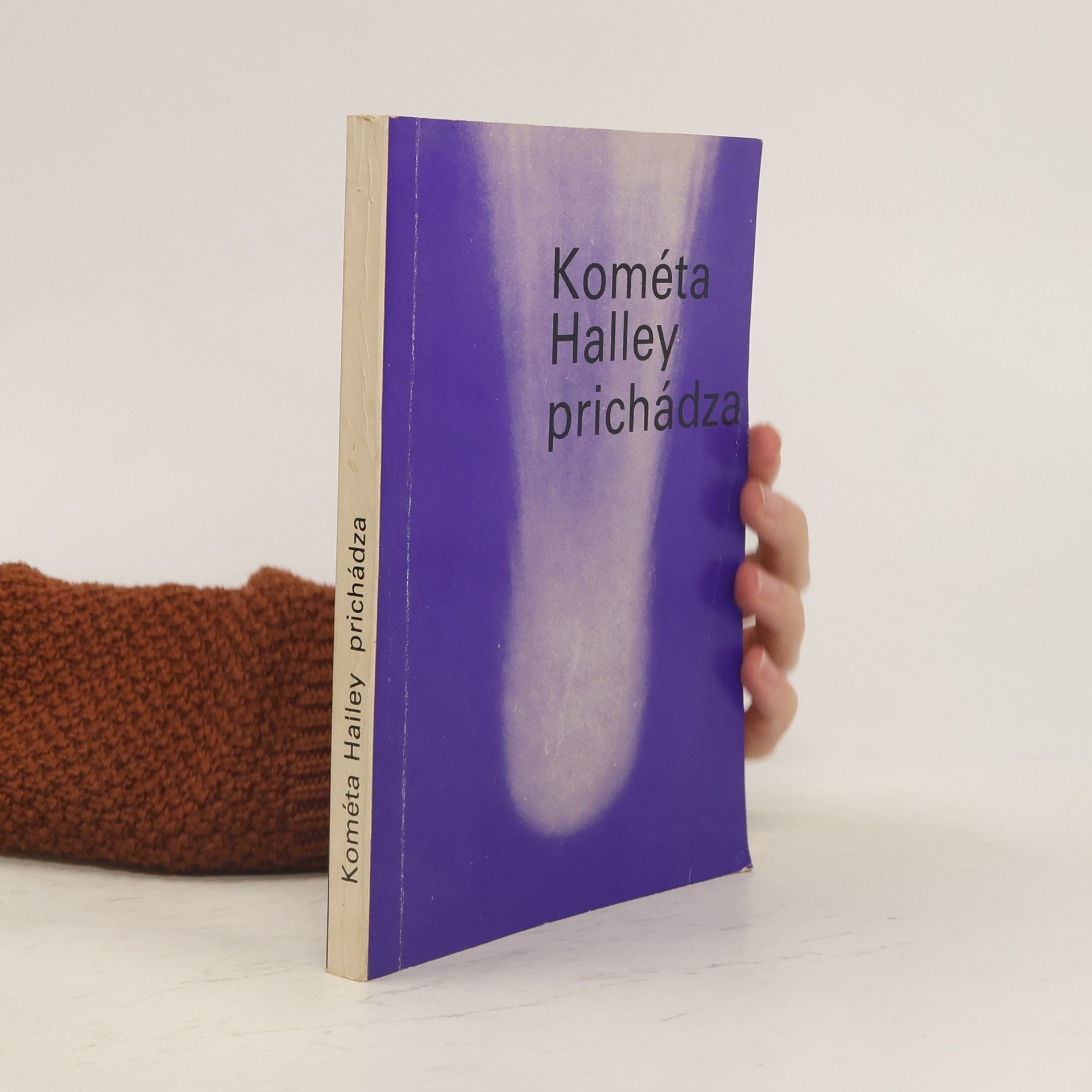 kolektiv Kométa Halley prichádza