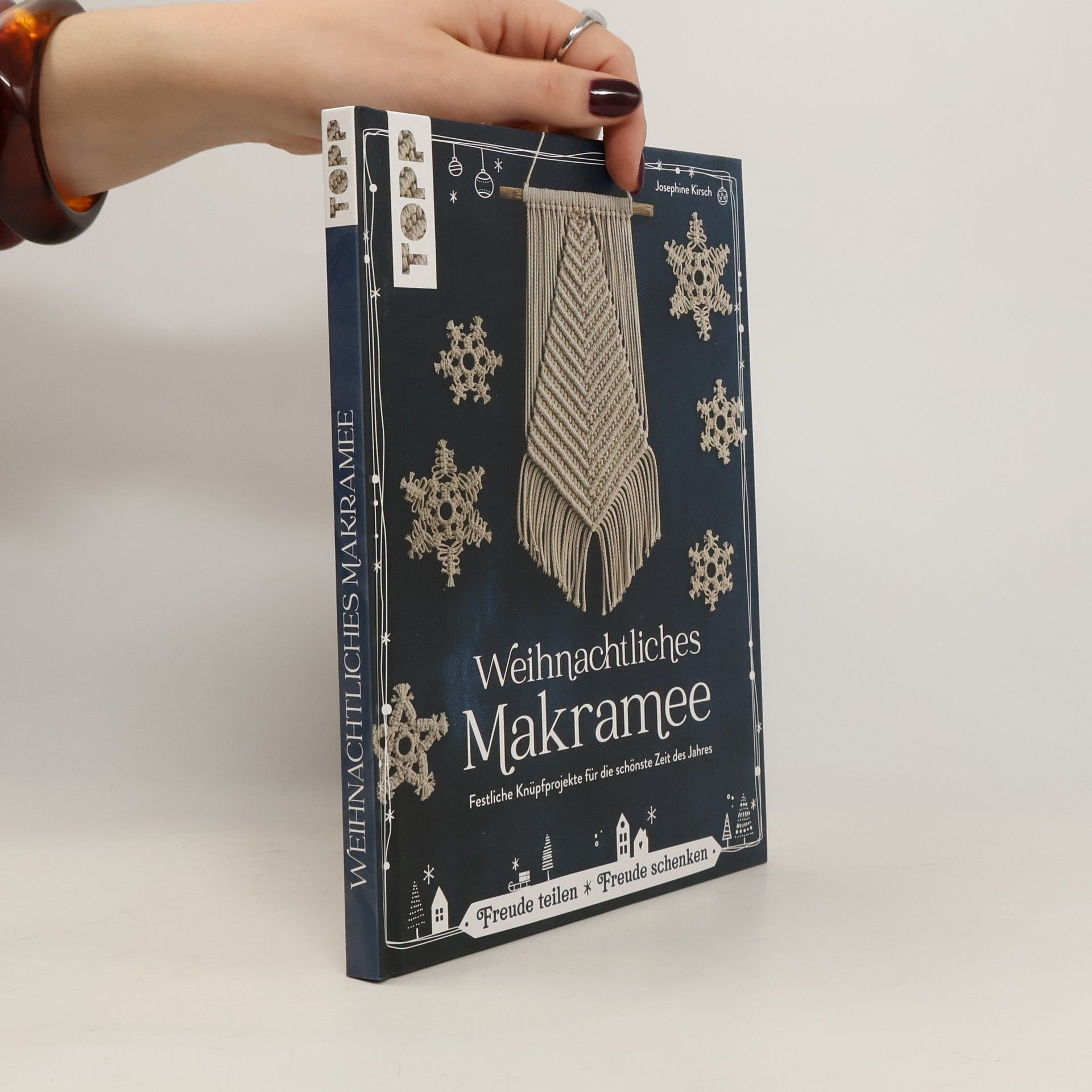 Josephine Kirsch Weihnachtliches Makramee