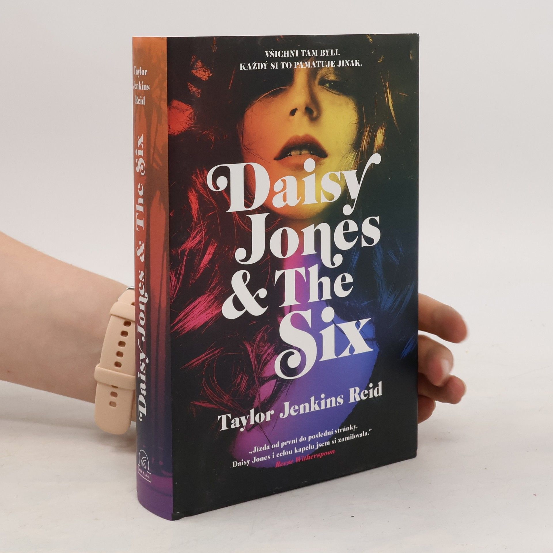Taylor Jenkins Reid Daisy Jones & The Six