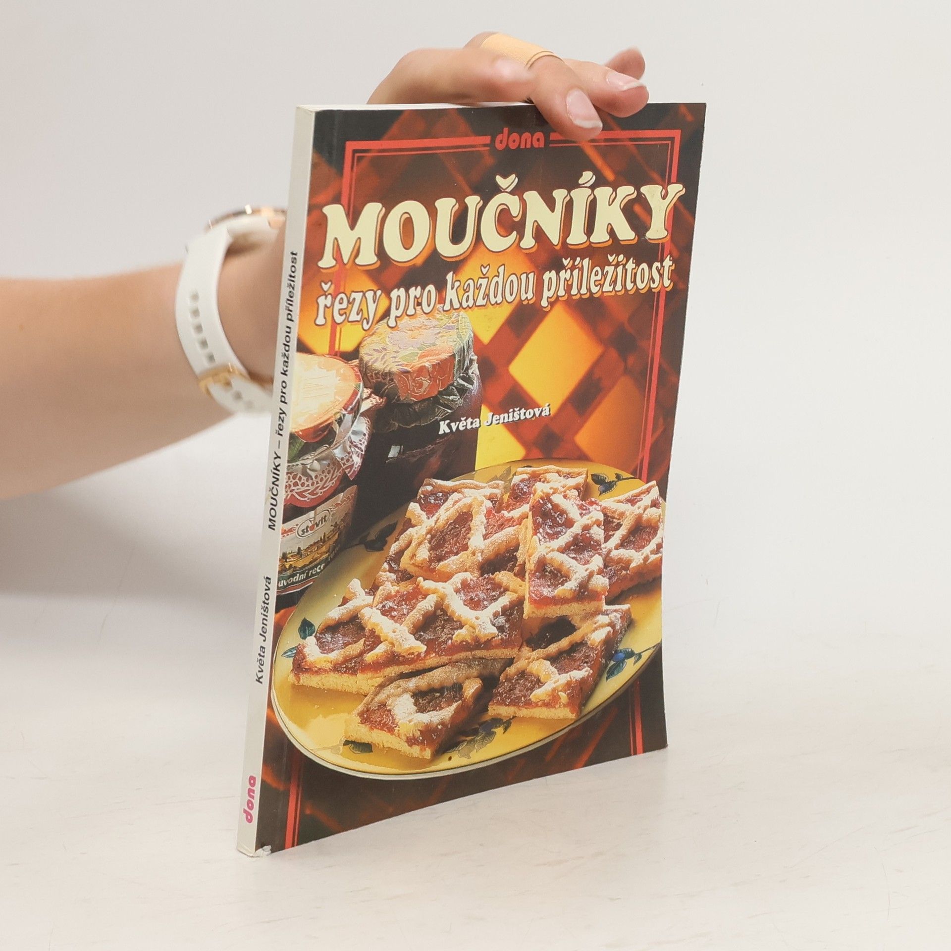 Jeništová Květa Moučníky - řezy pro každou příležitost
