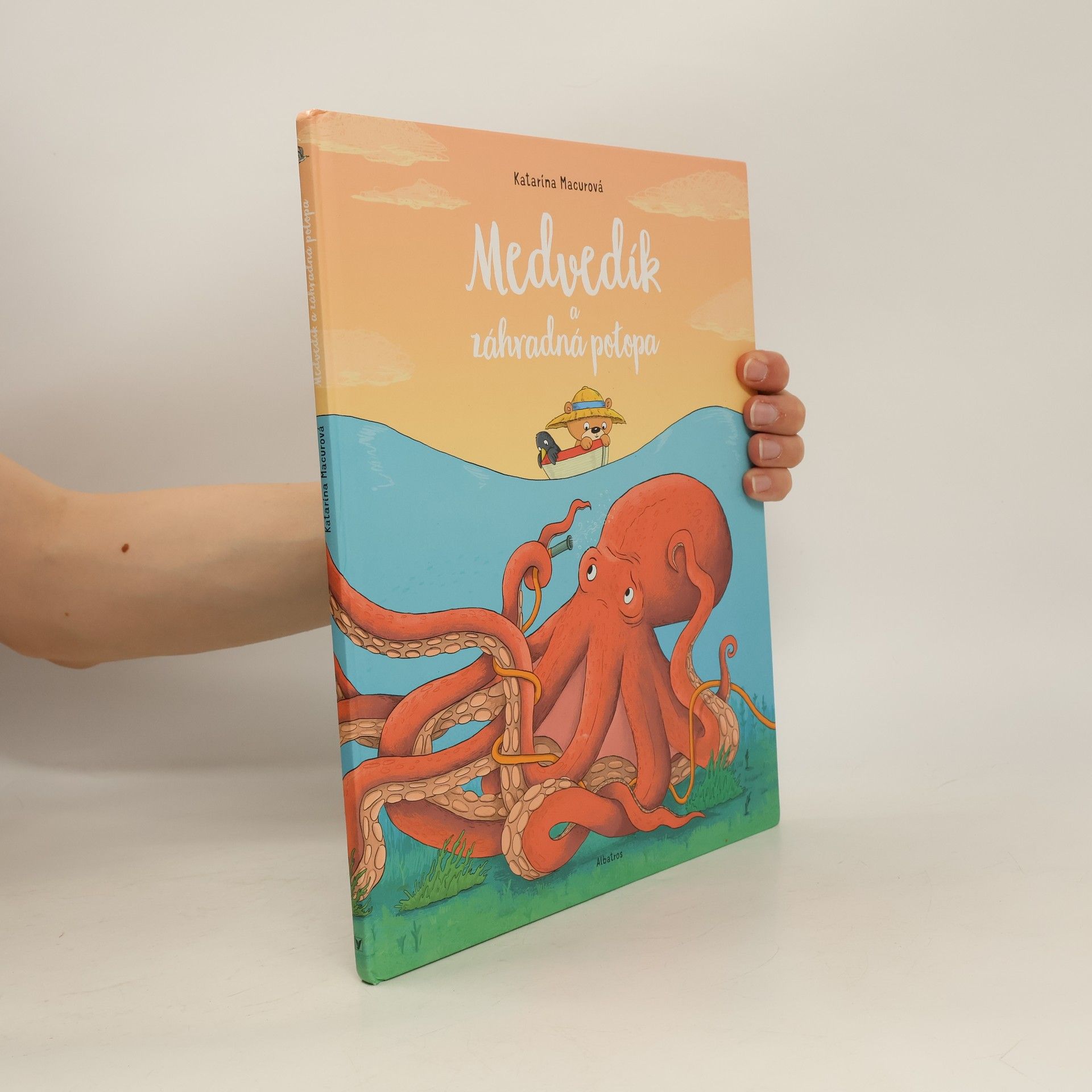 Katarína Macurová Medvedík a záhradná potopa