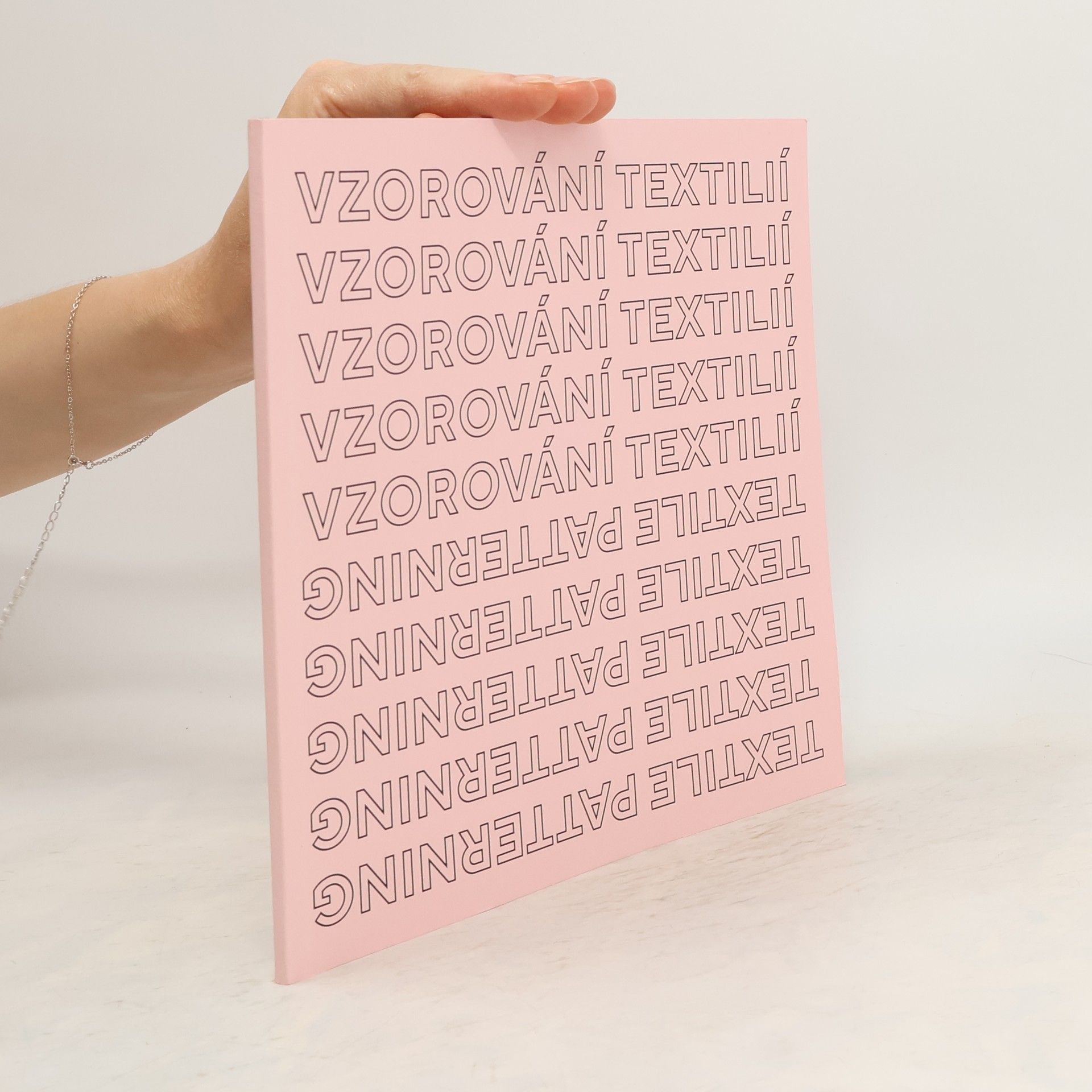 Vlasta Bergmanová Vzorování textilií