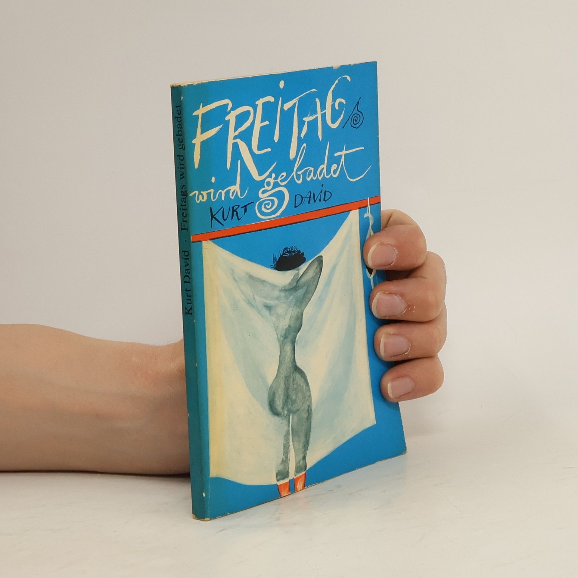 Kurt David Freitags wird gebadet