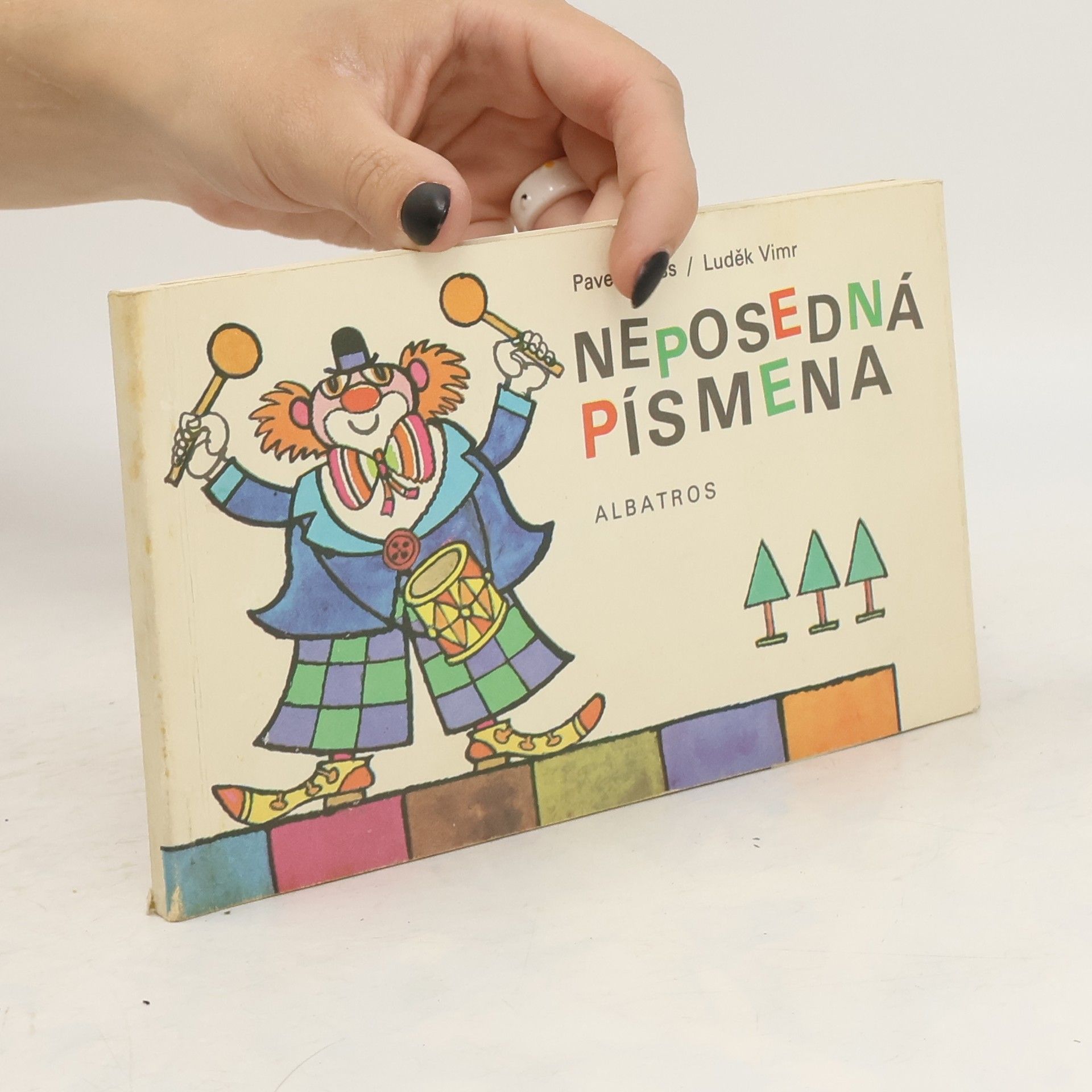 Pavel Weiss Neposedná písmena