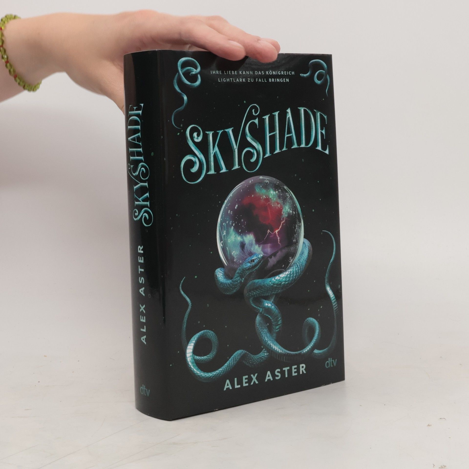 Alex Aster Skyshade