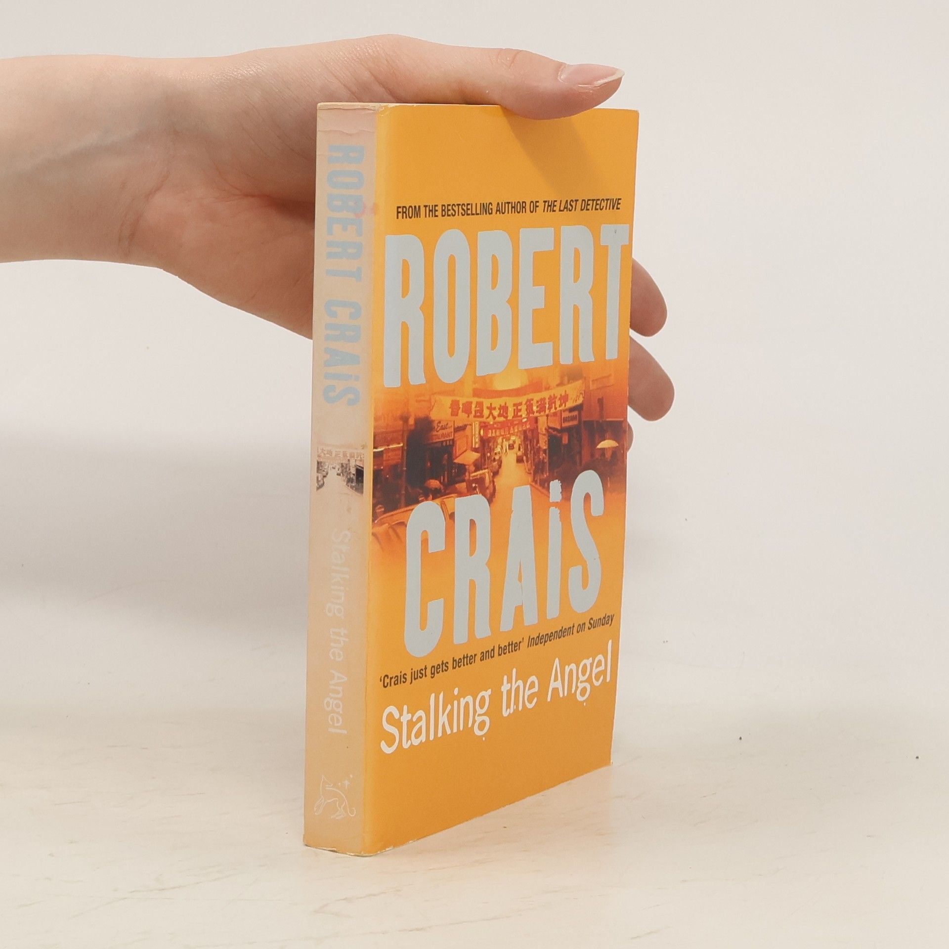 Robert Crais Stalking the Angel