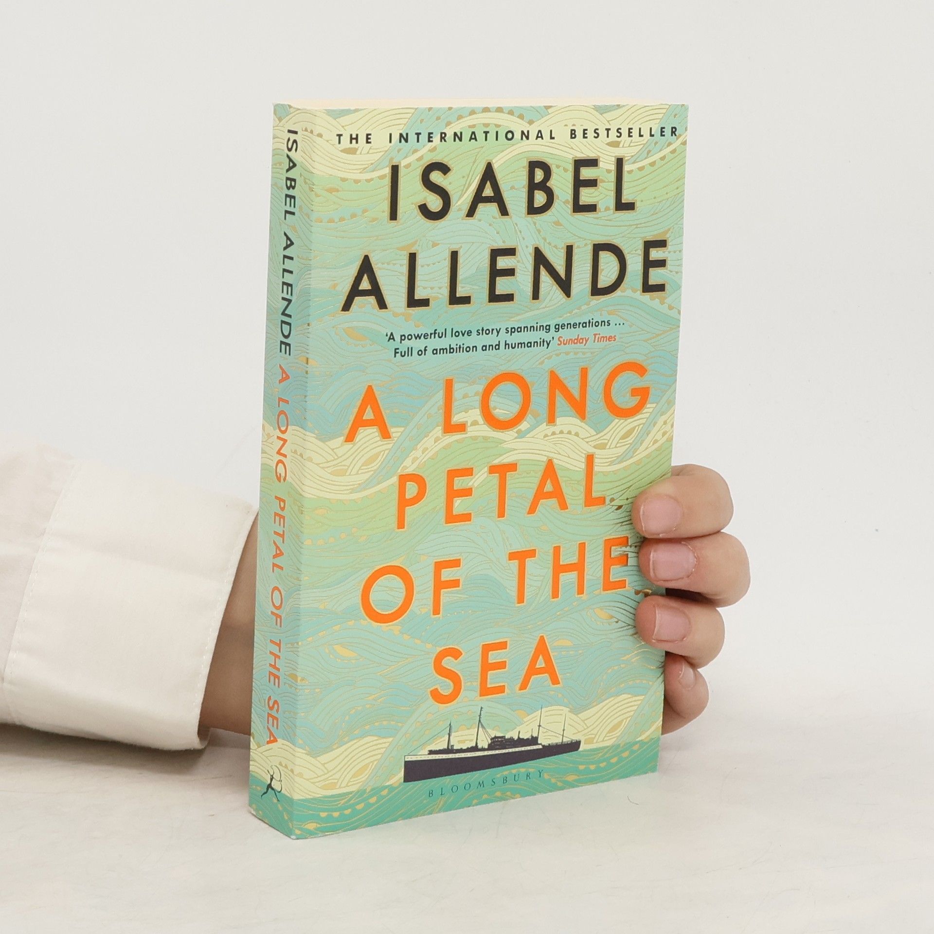 Isabel Allende A Long Petal of the Sea