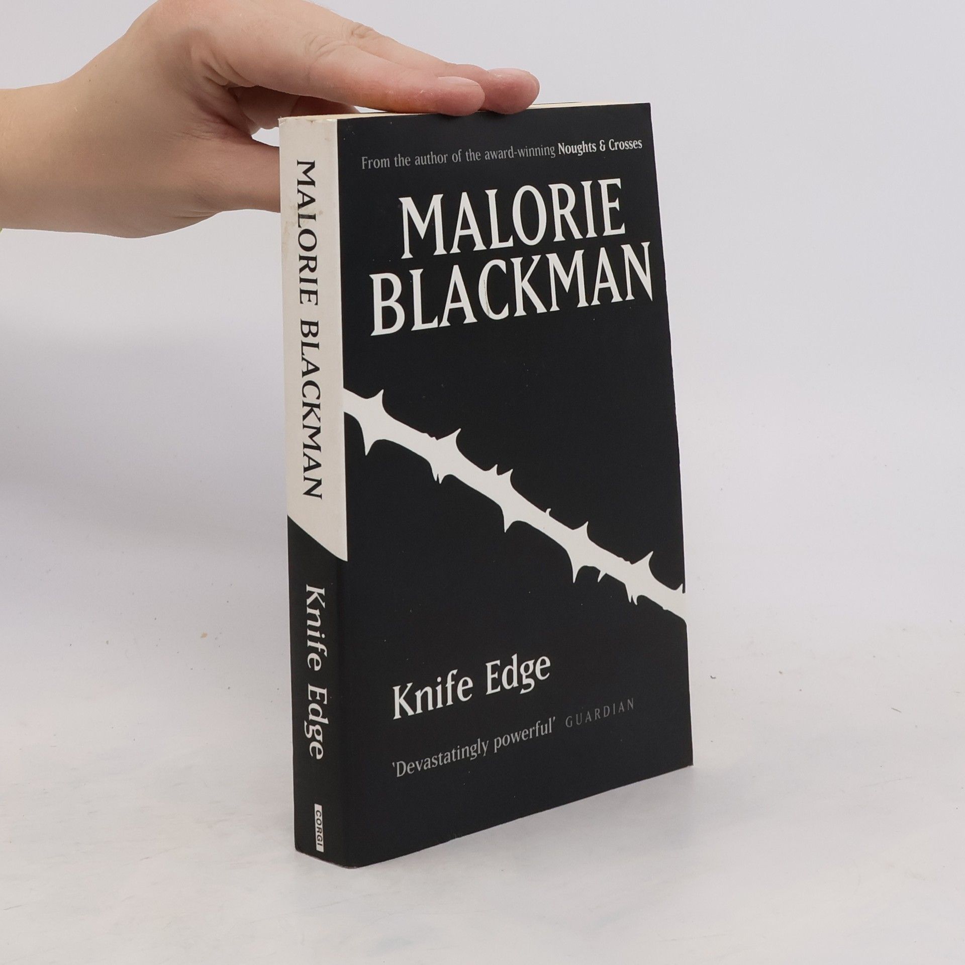 Malorie Blackman Knife edge