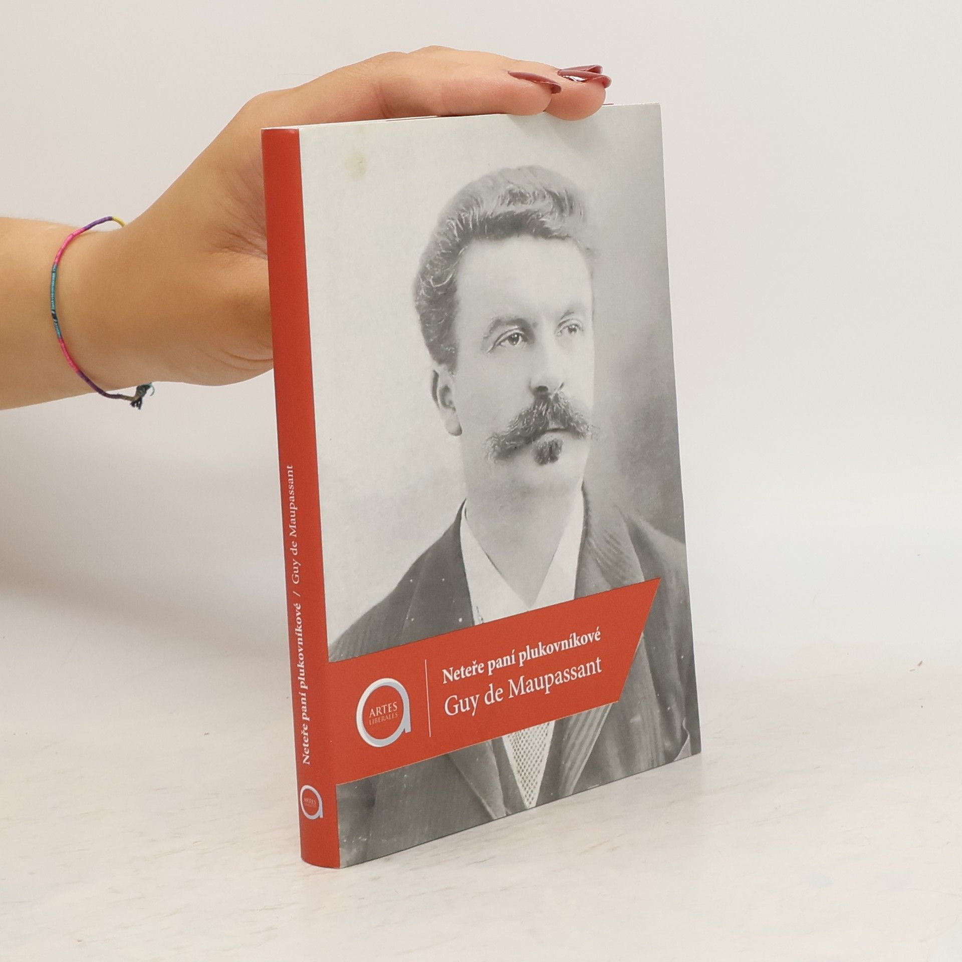 Guy de Maupassant Neteře paní plukovníkové