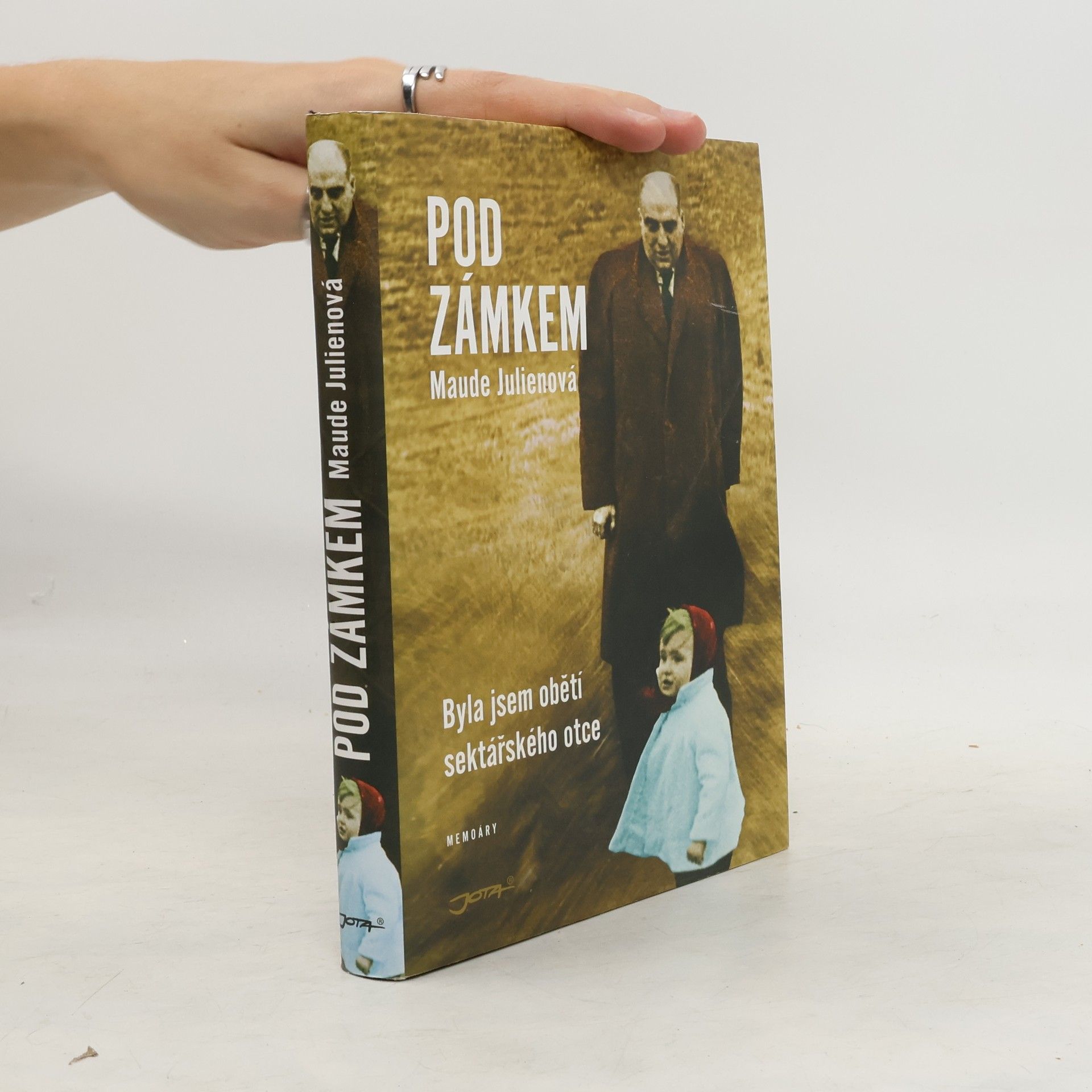 Maude Julien Pod zámkem