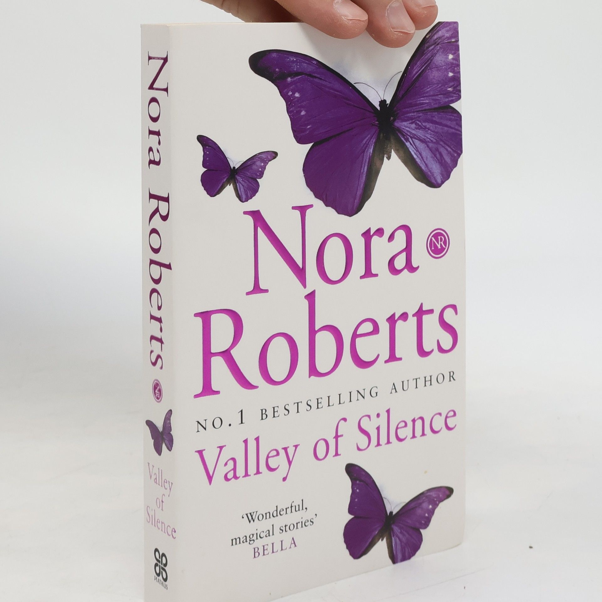Nora Roberts Valley of Silence