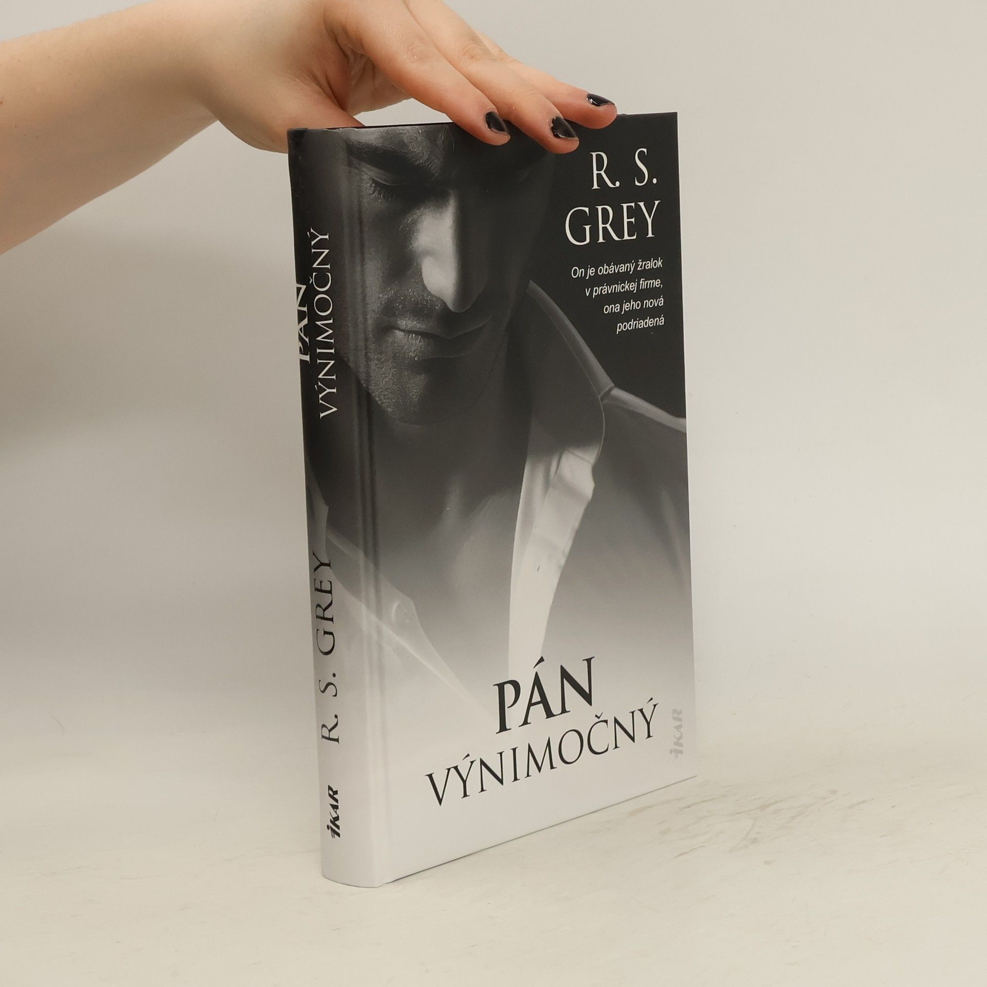 R. S. Grey Pán Výnimočný