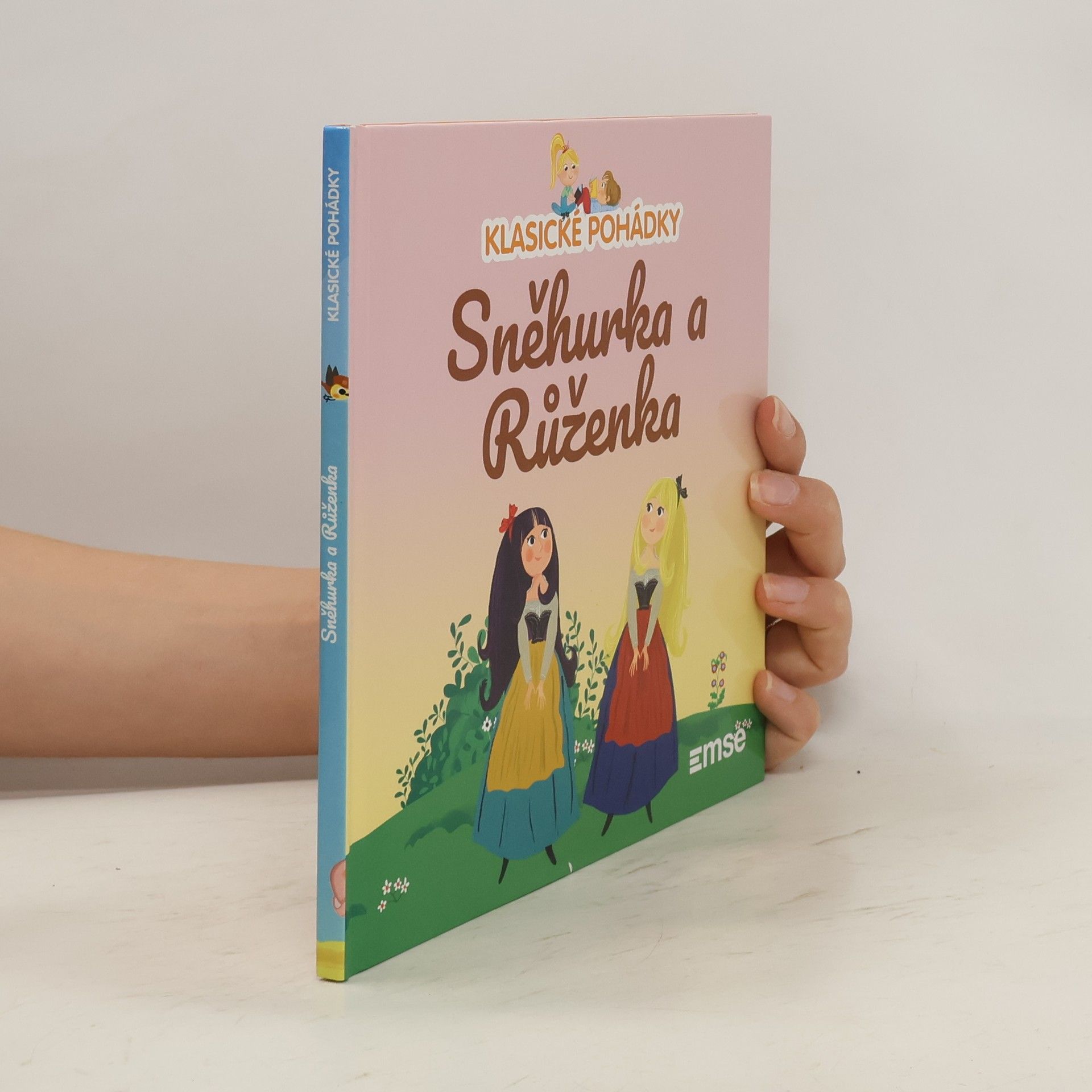 Collectif d'auteurs Sněhurka a Růženka