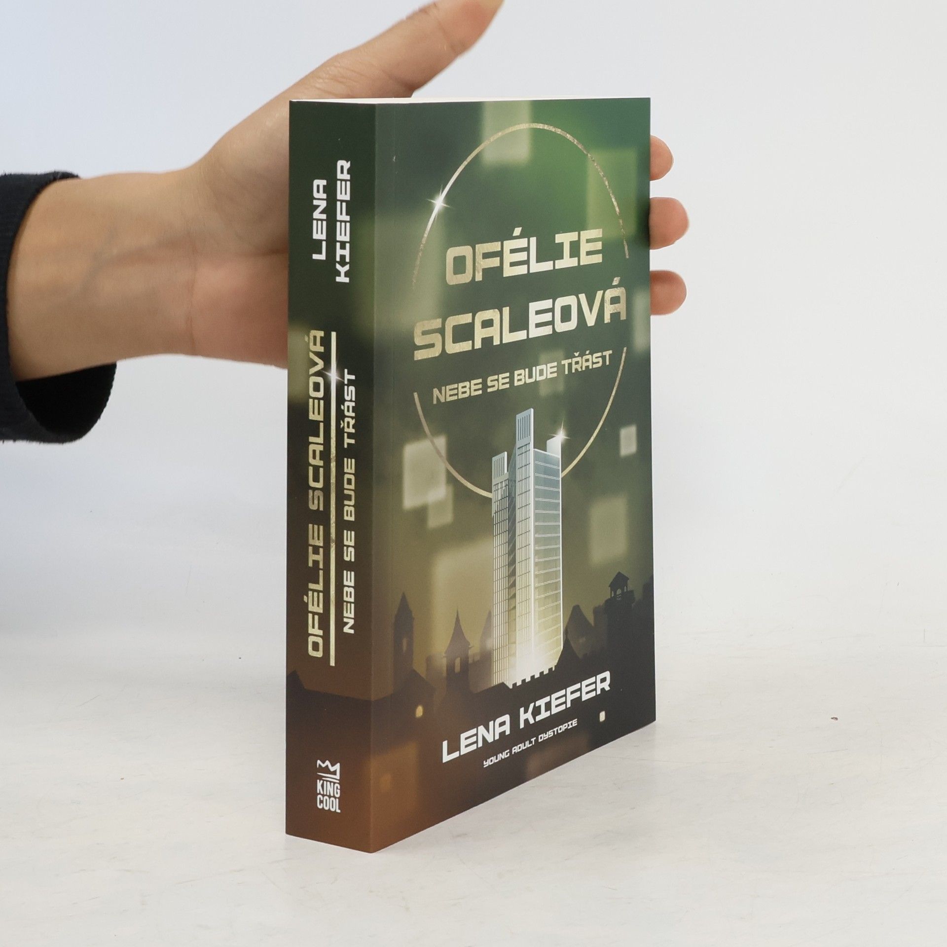 Romana Hájková Ofélie Scaleová: Nebe se bude třást