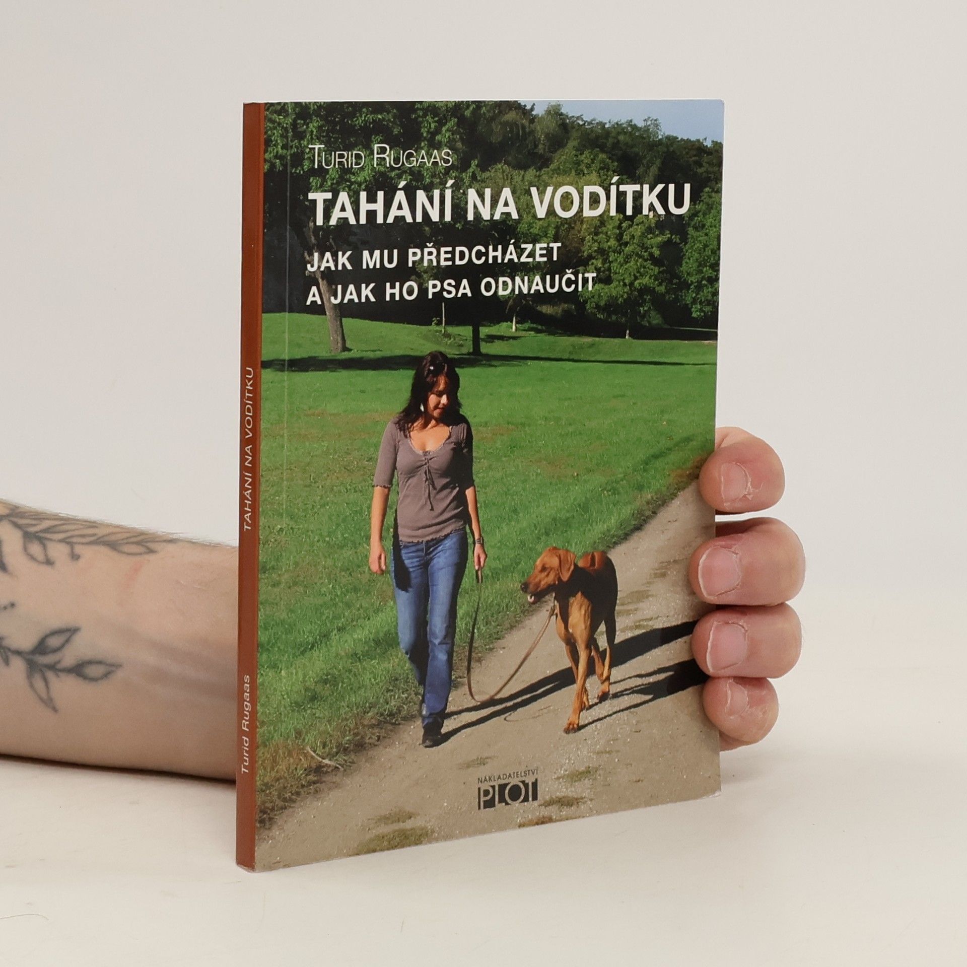 Turid Rugaas Tahání na vodítku