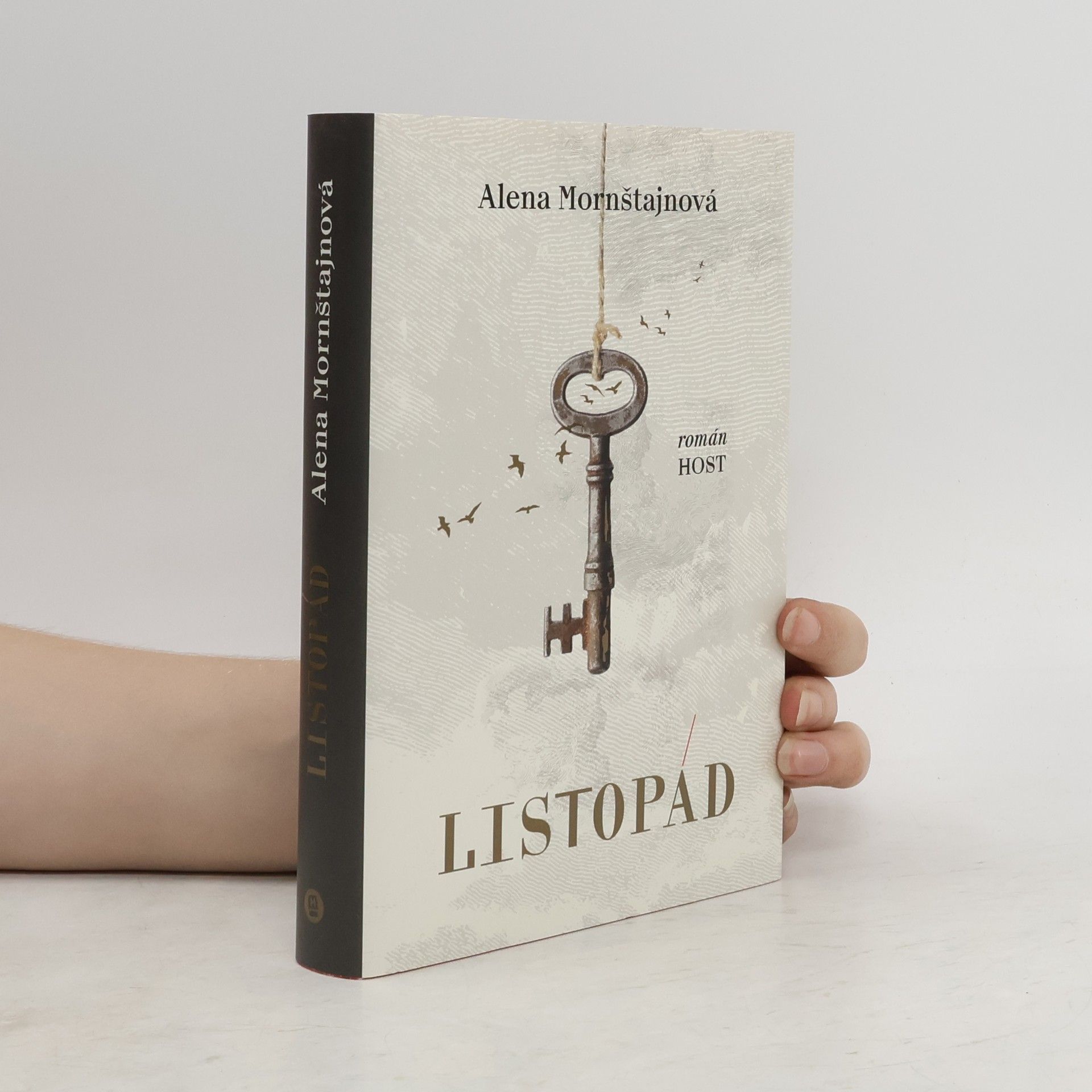 Alena Mornštajnová Listopád