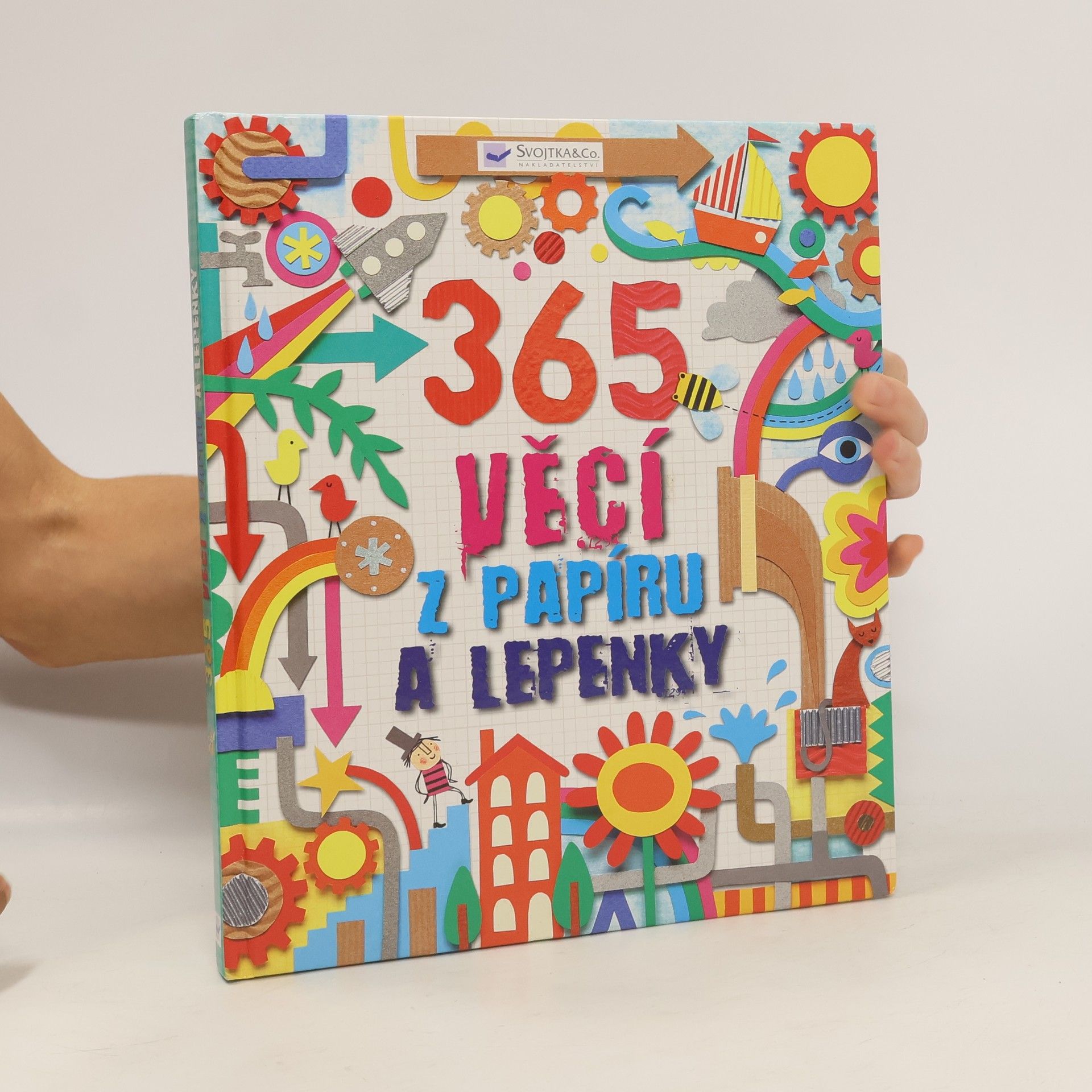 Fiona Watt 365 věcí z papíru a lepenky