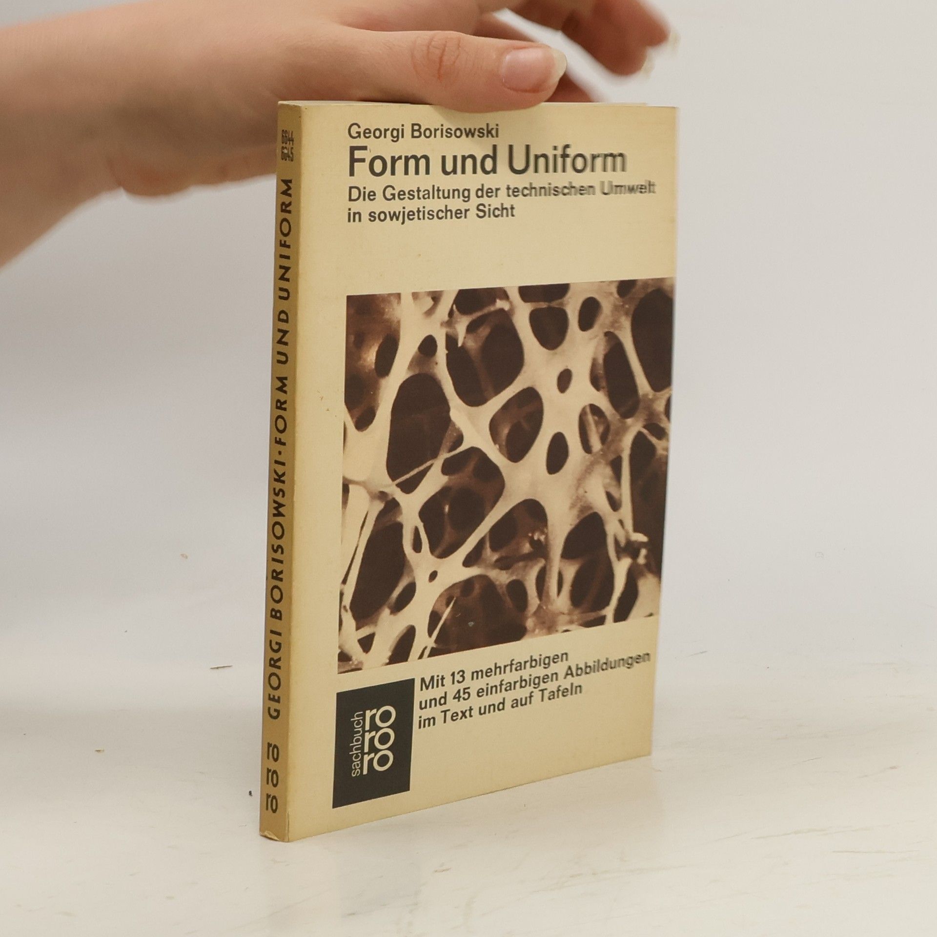 Giorgi Borisowski Form und Uniform