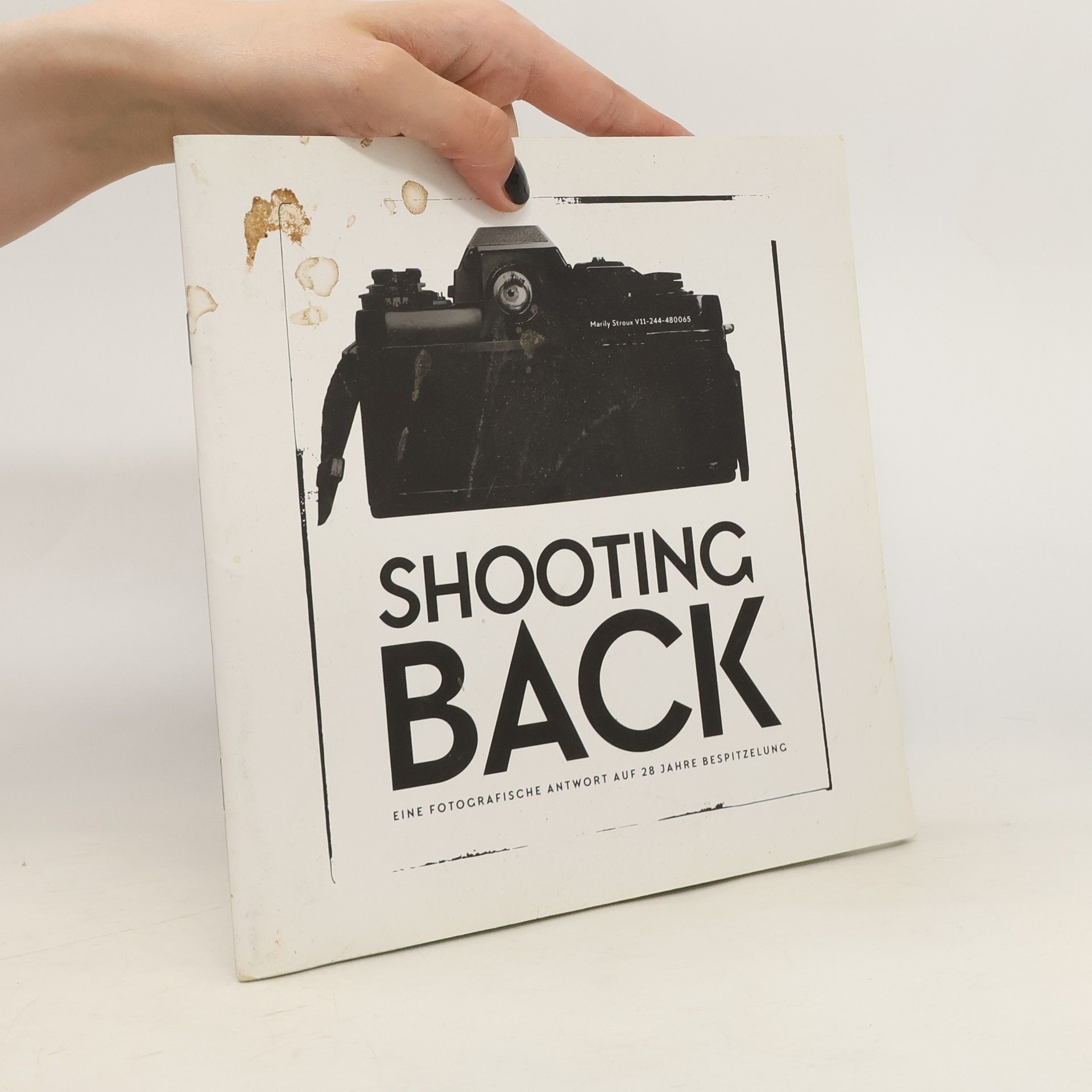 Marily Stroux Shooting back