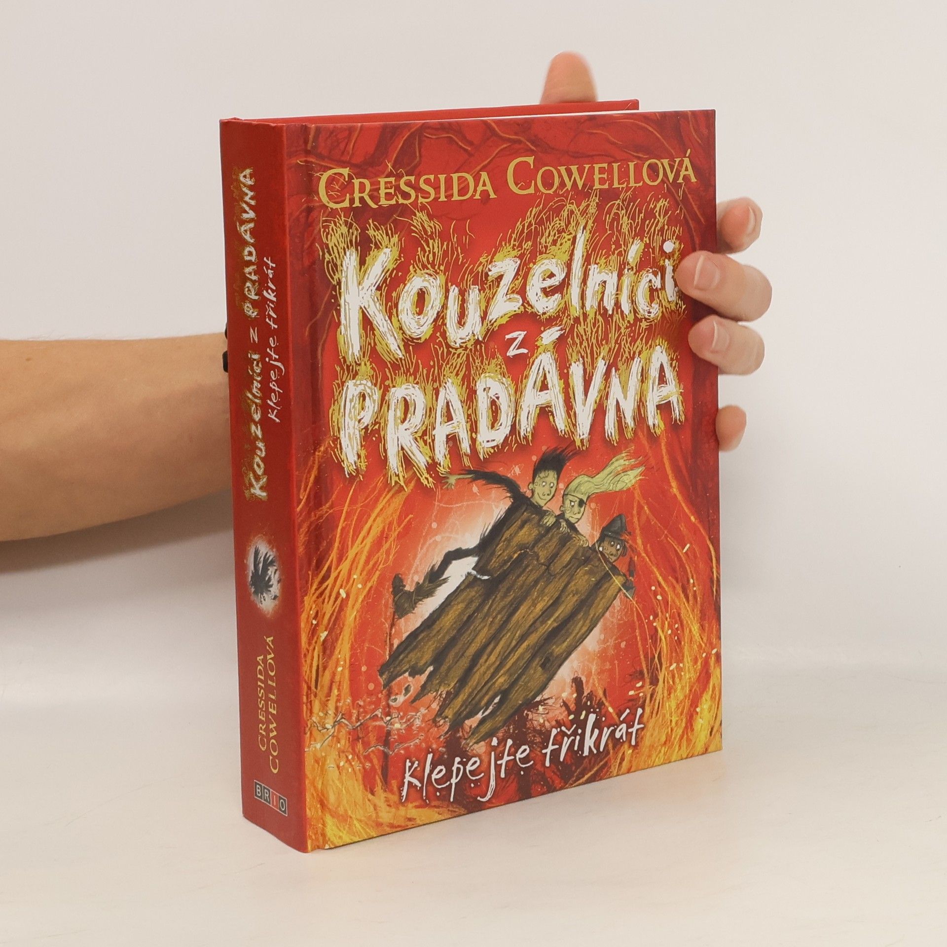 Cressida Cowell Klepejte třikrát