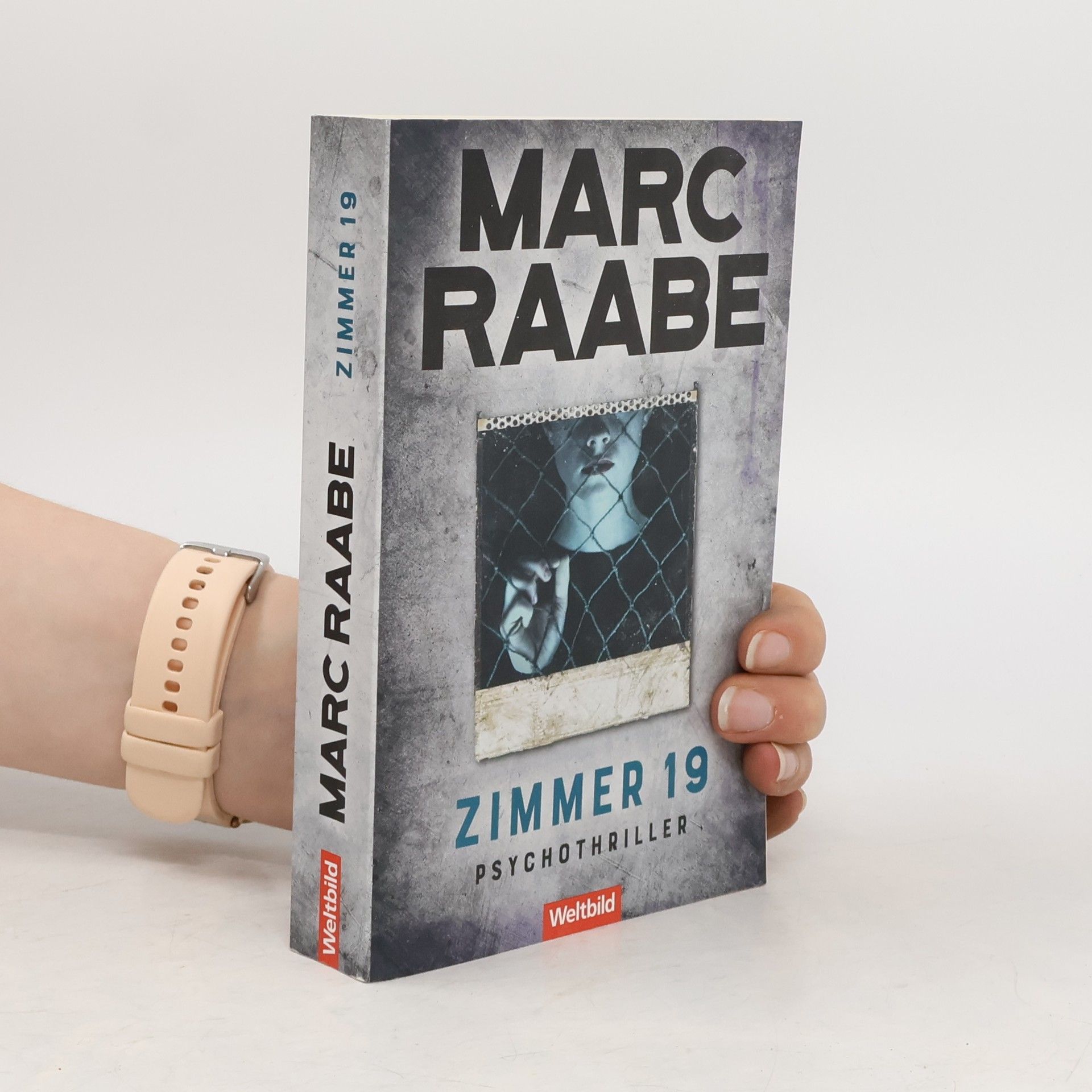 Marc Raabe Zimmer 19