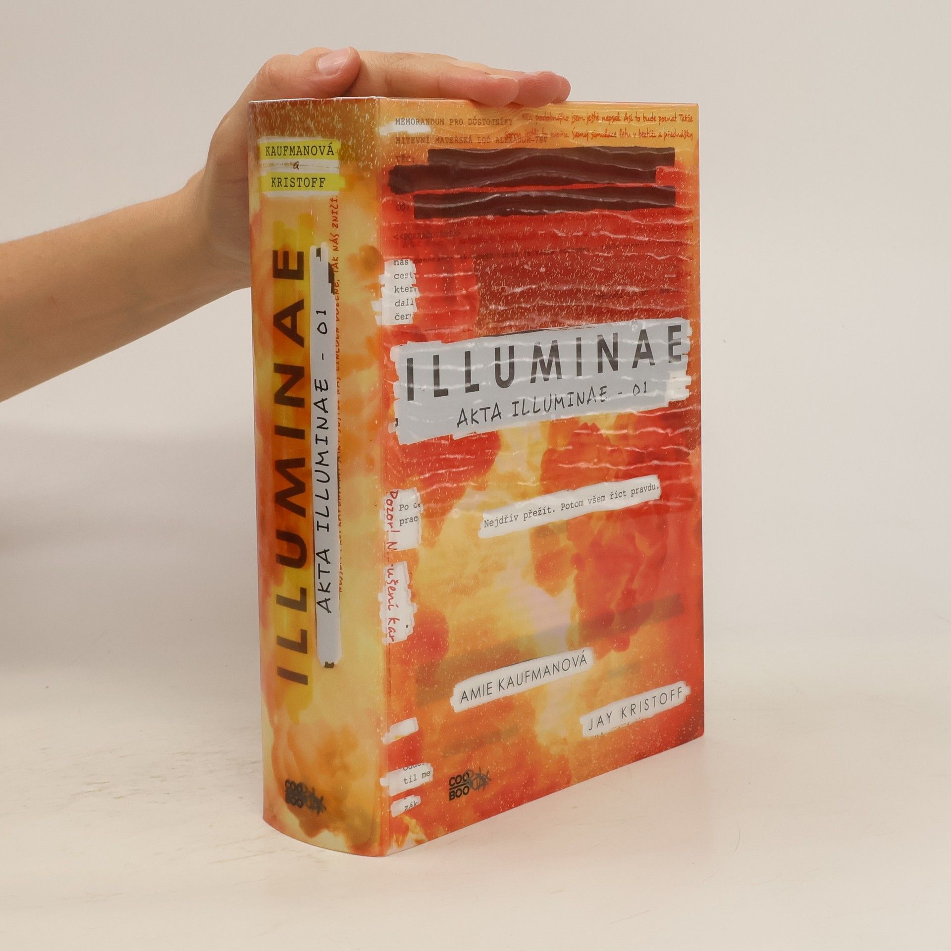 Amie Kaufman Akta illuminae. 01, Illuminae
