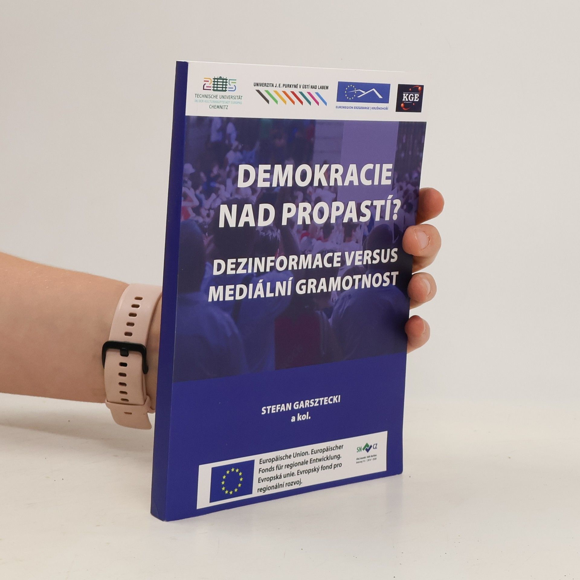 Stefan Garsztecki Demokracie nad propastí?