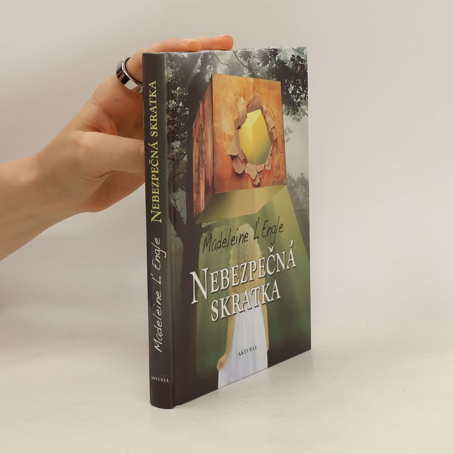 Madeleine L’Engle Nebezpečná skratka