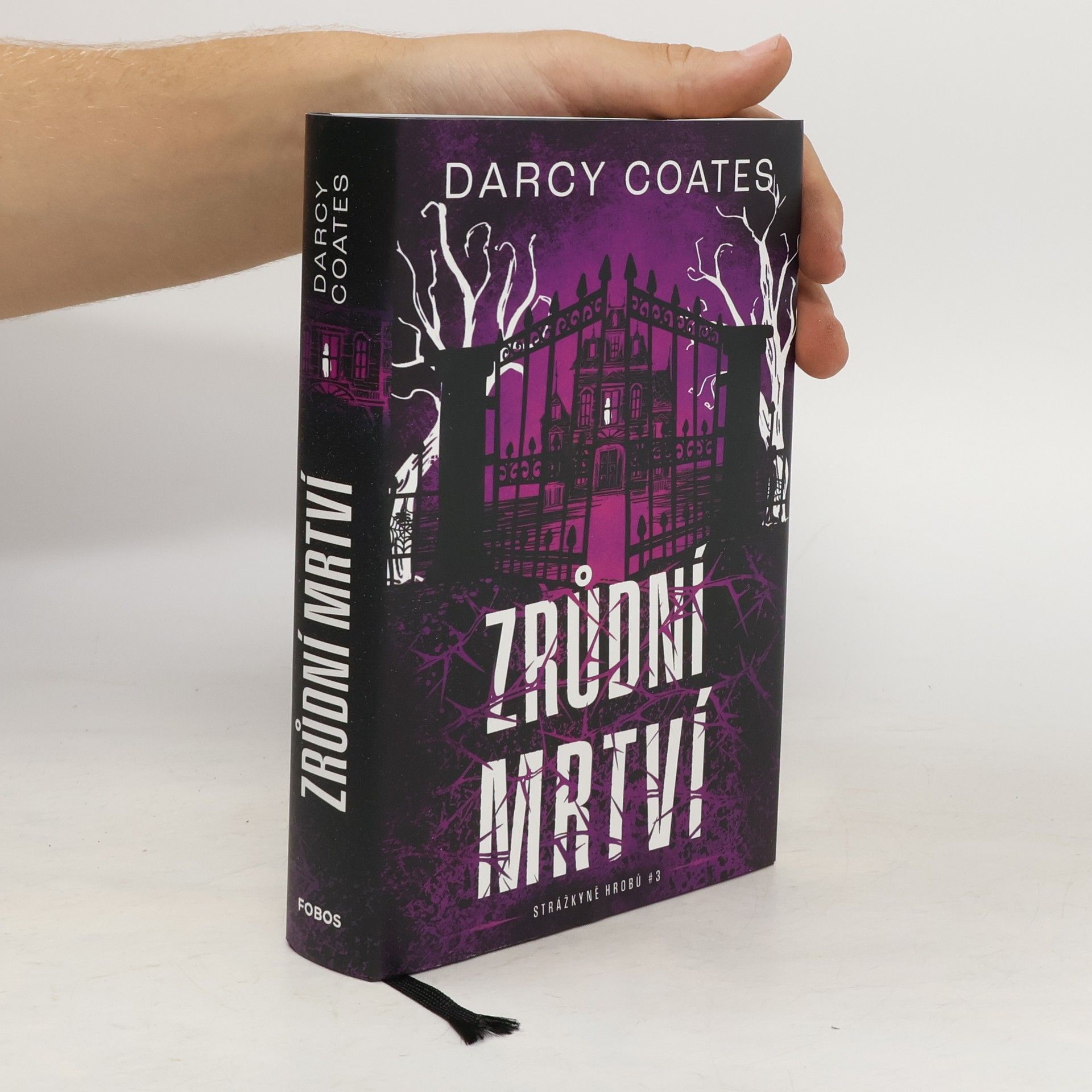 Darcy Coates Zrůdní mrtví