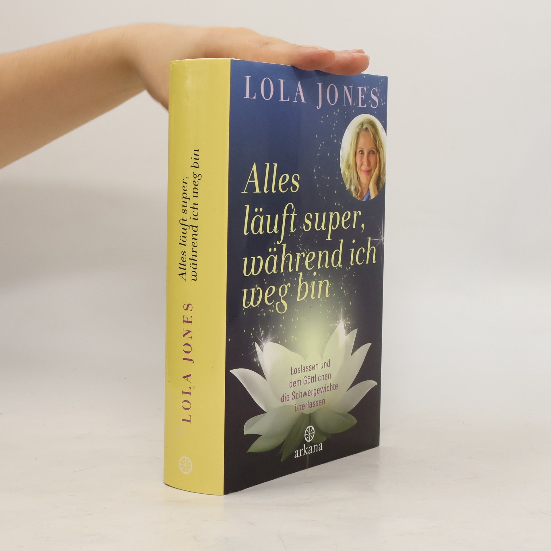 Lola Jones Alles läuft super, während ich weg bin