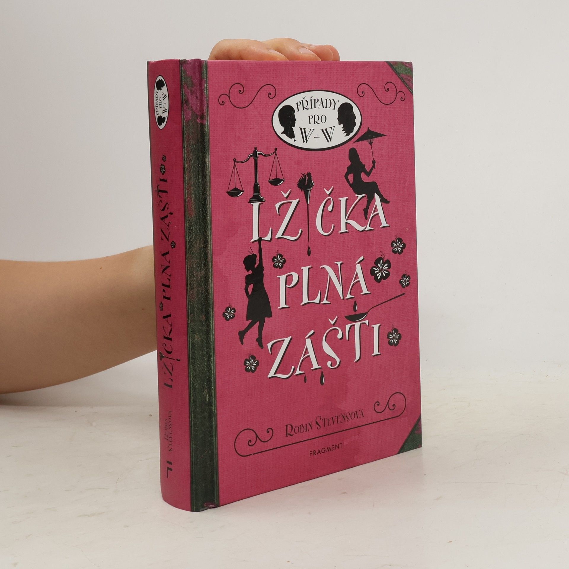 Robin Stevens Lžička plná zášti