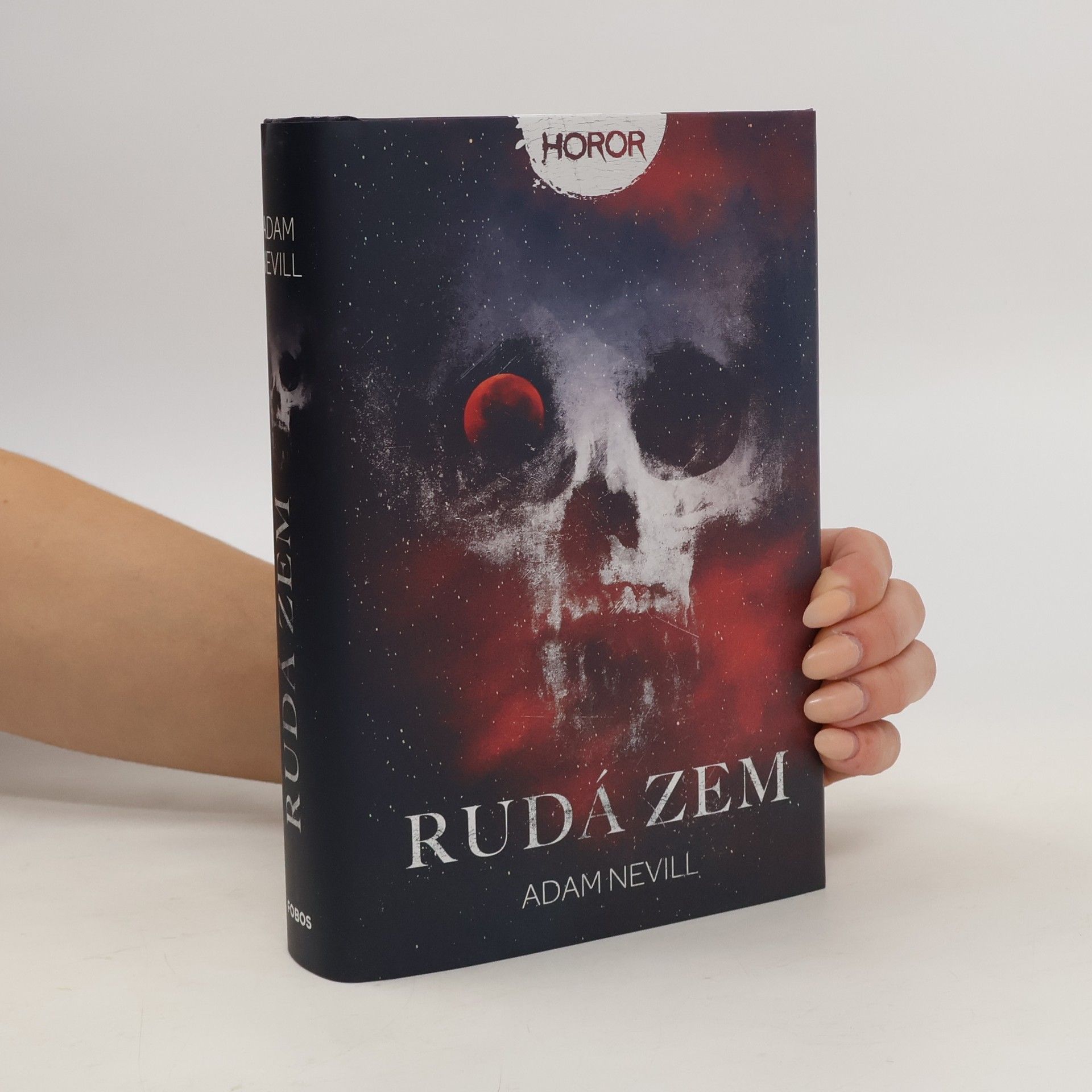 Adam Nevill Rudá zem