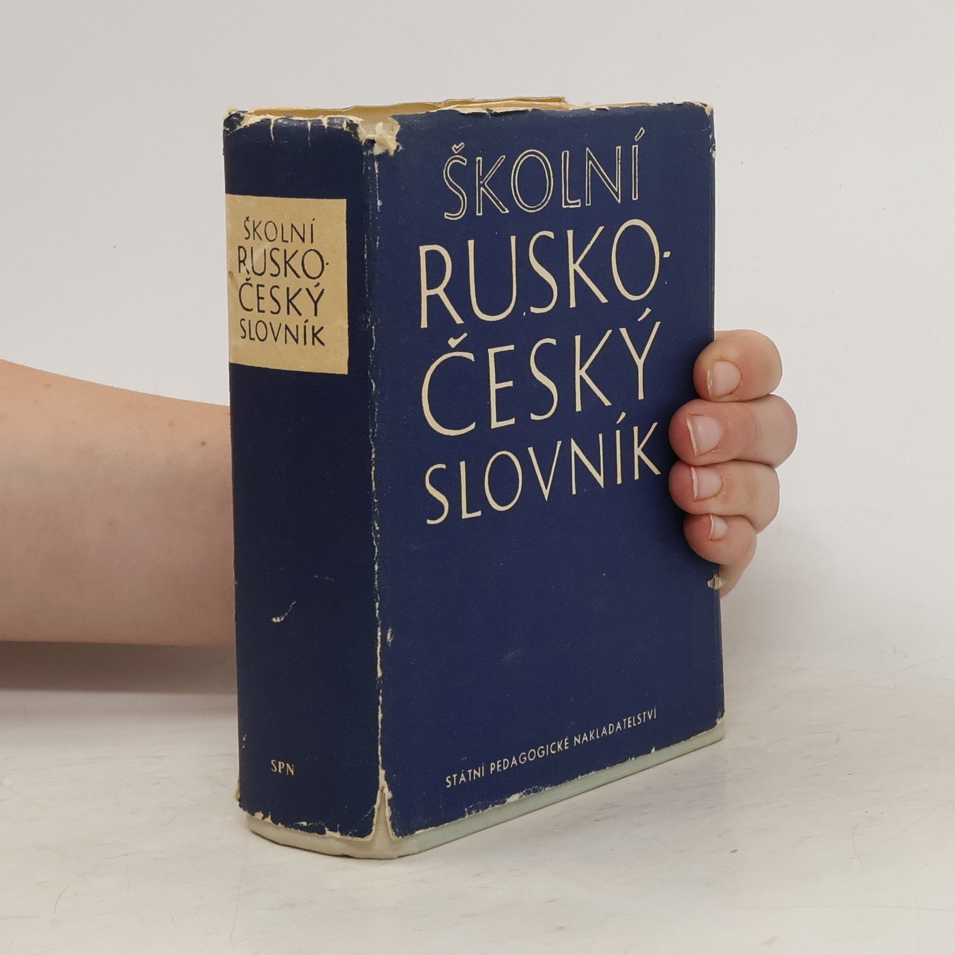 kolektiv Školní rusko-český slovník