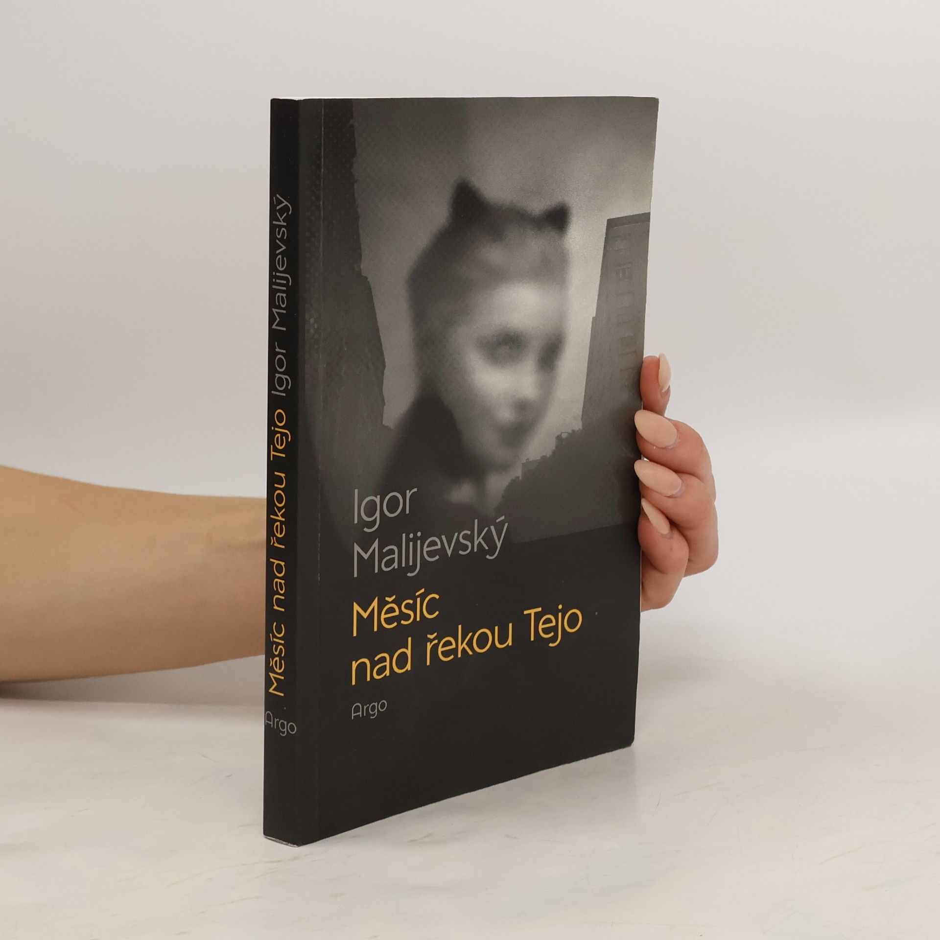 Igor Malijevský Měsíc nad řekou Tejo