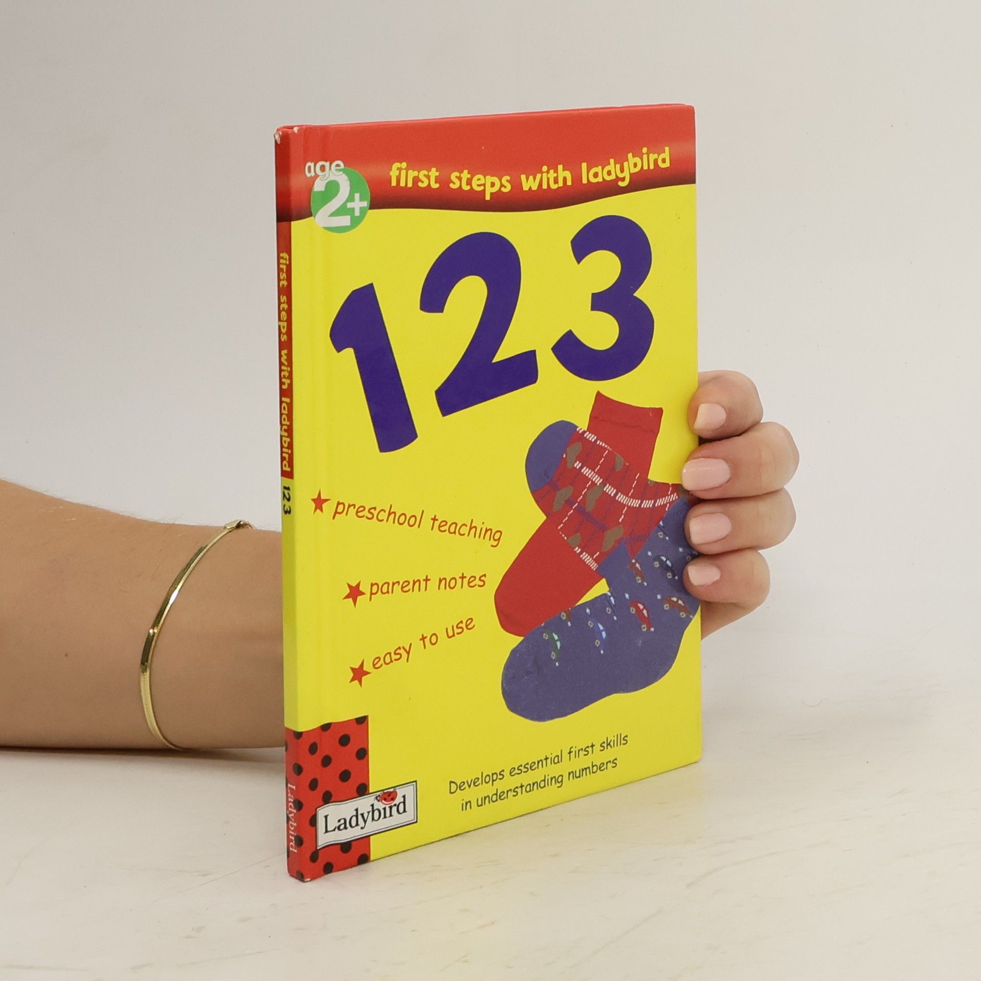 Collective 123. First steps with ladybird