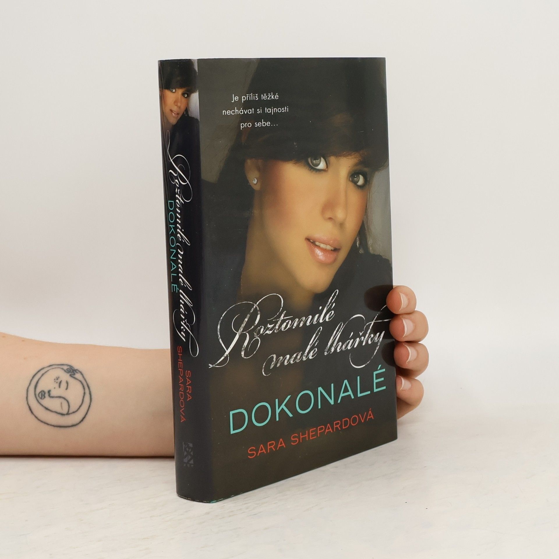 Sara Shepard Roztomilé malé lhářky: Dokonalé
