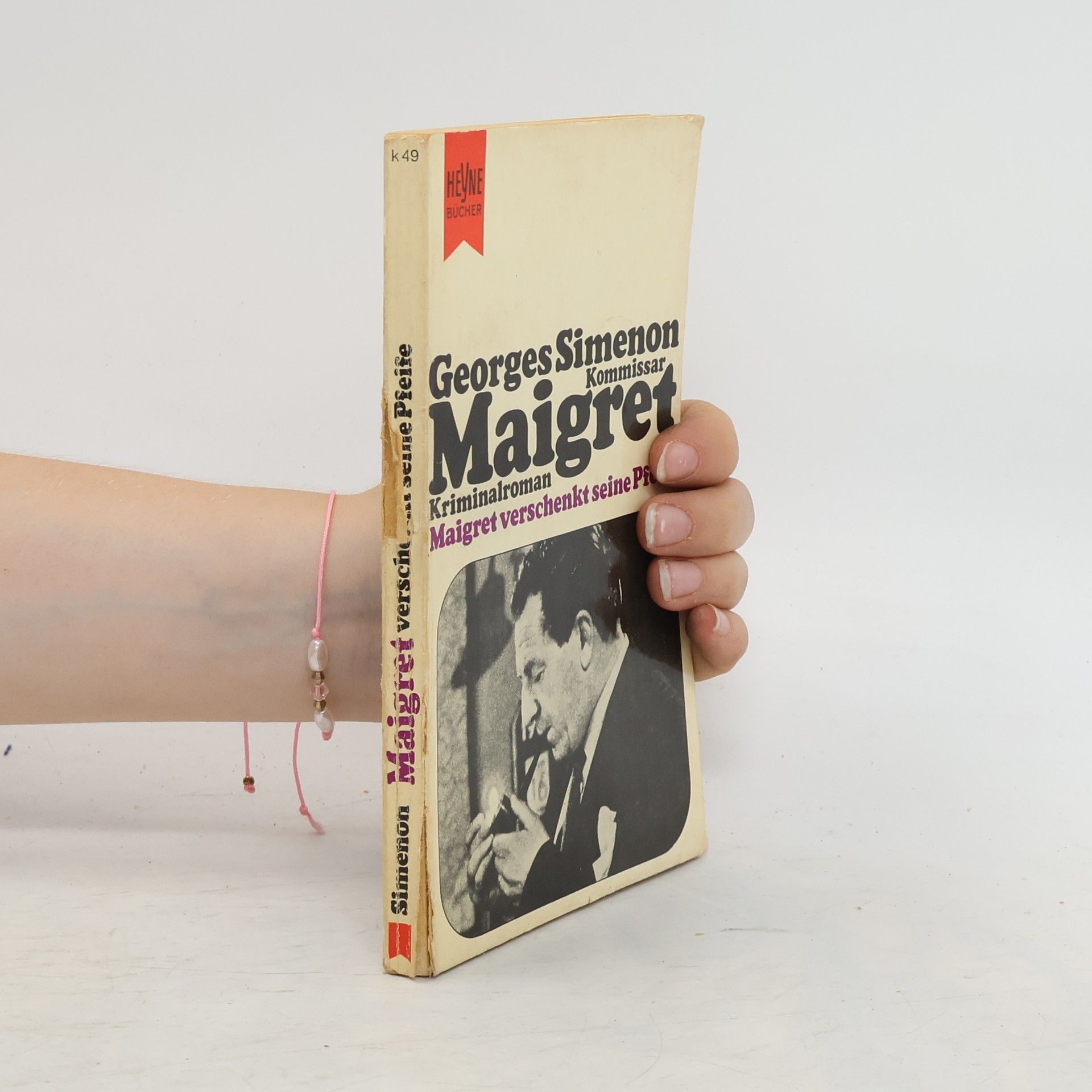 Georges Simenon Kommissar Maigret. Maigret verschenkt seine Pfeife