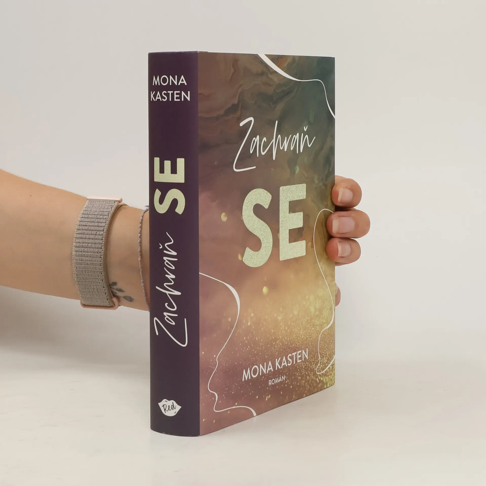 Zachraň se | Boek | Hardcover | Mona Kasten | CS