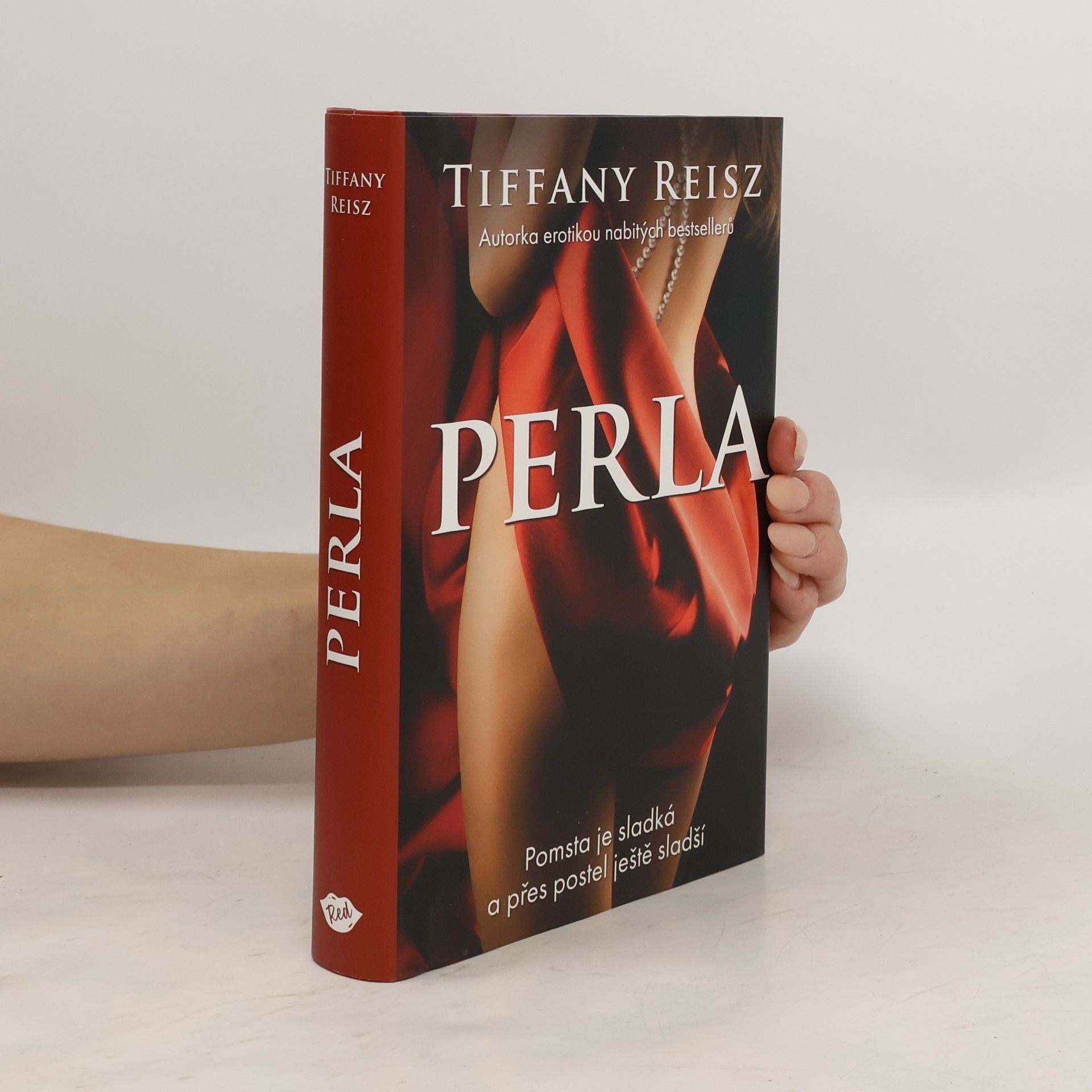Tiffany Reisz Perla