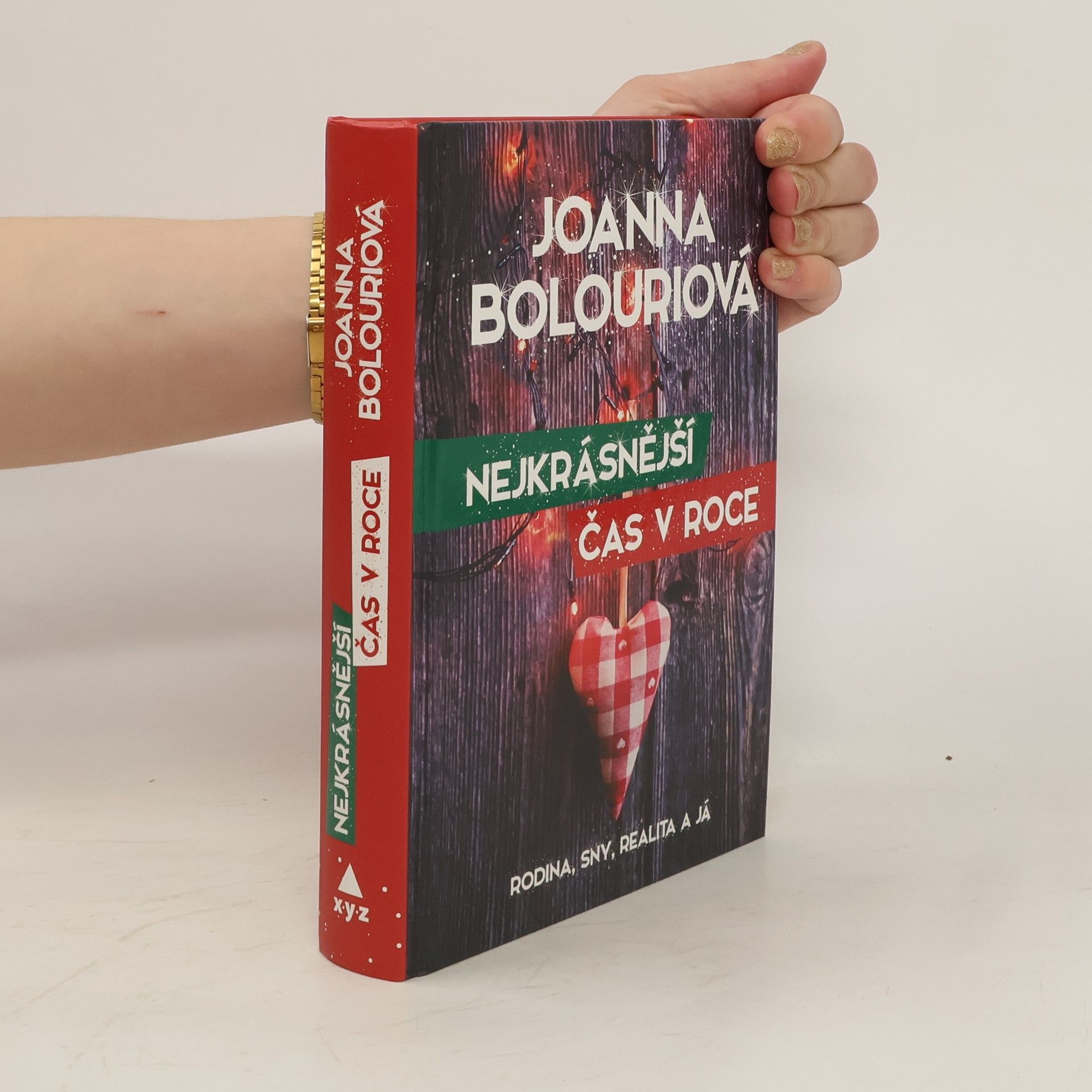 Joanna Bolouri Nejkrásnější čas v roce