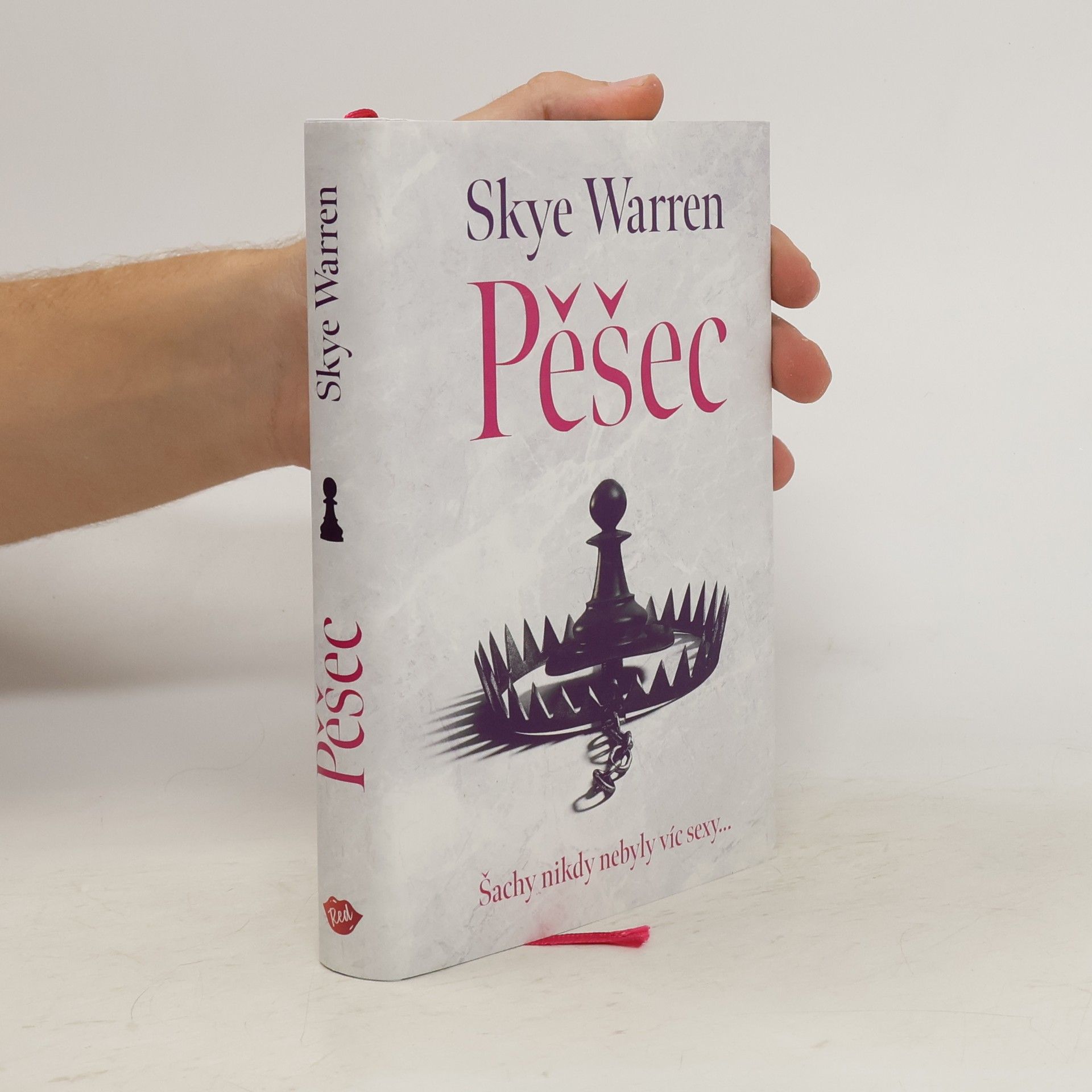 Skye Warren Pěšec